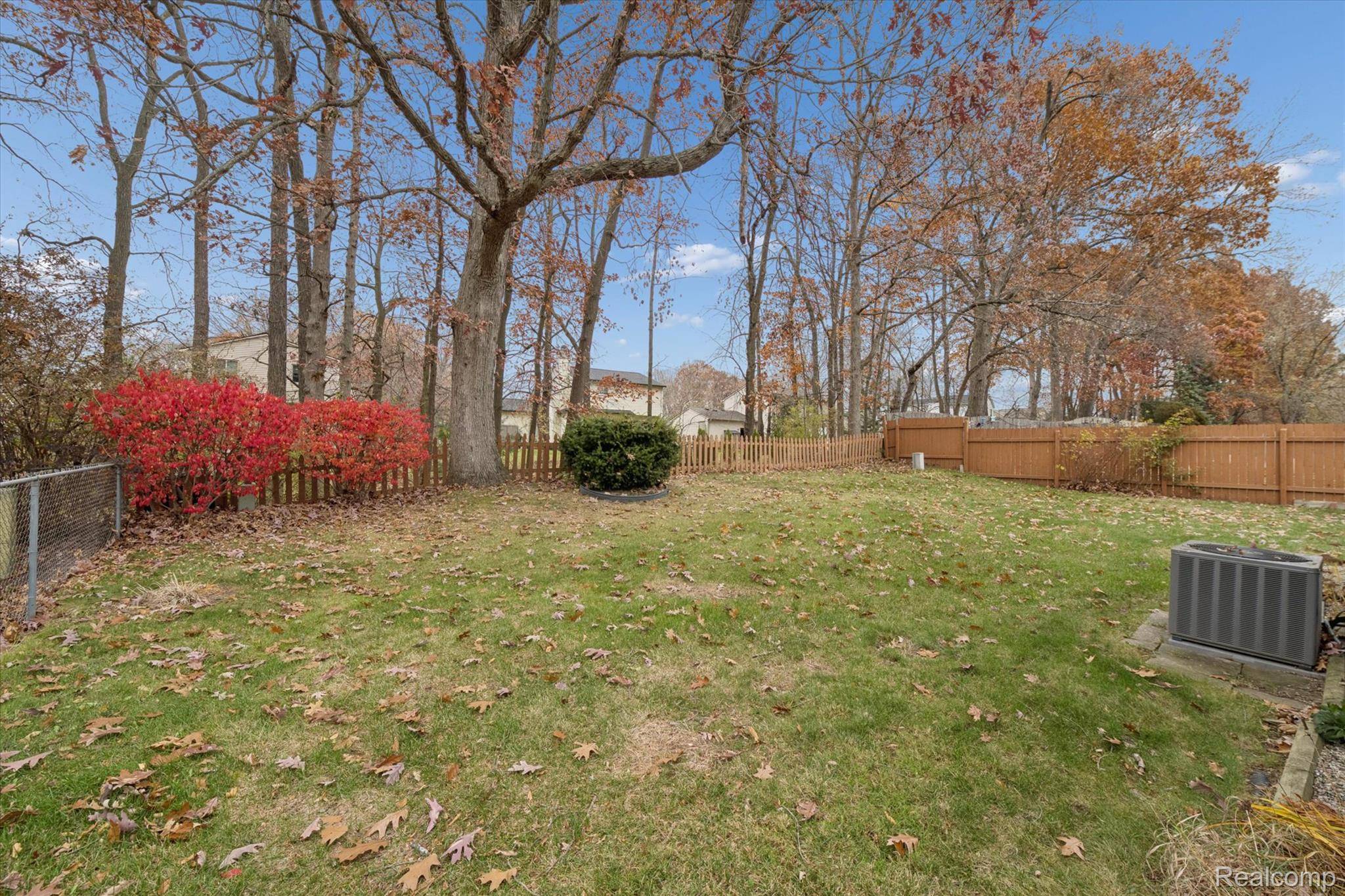 South Lyon, MI 48178,751 Norchester ST