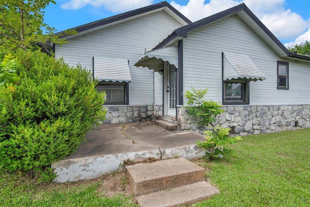 Bonham, TX 75418,820 Lipscomb Street