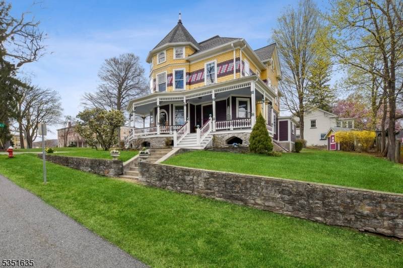 Hackettstown Town, NJ 07840,412 W Plane St