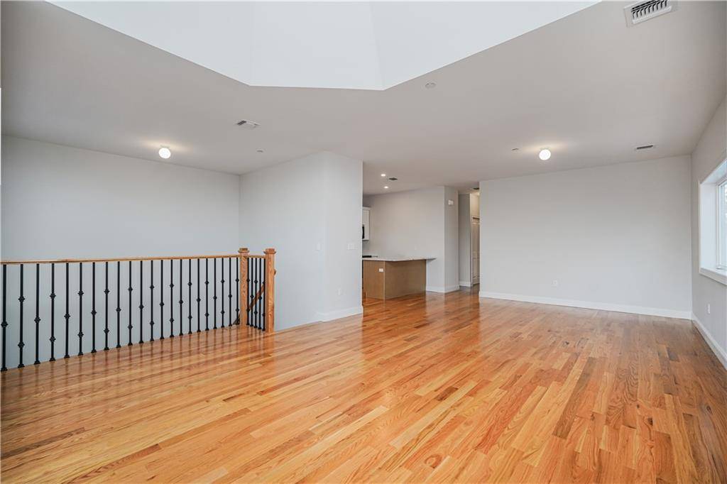 Staten Island, NY 10308,30 Waterside Pkwy