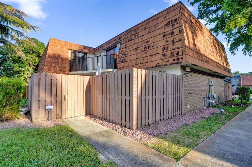 North Lauderdale, FL 33068,8339 S Coral Cir #8339
