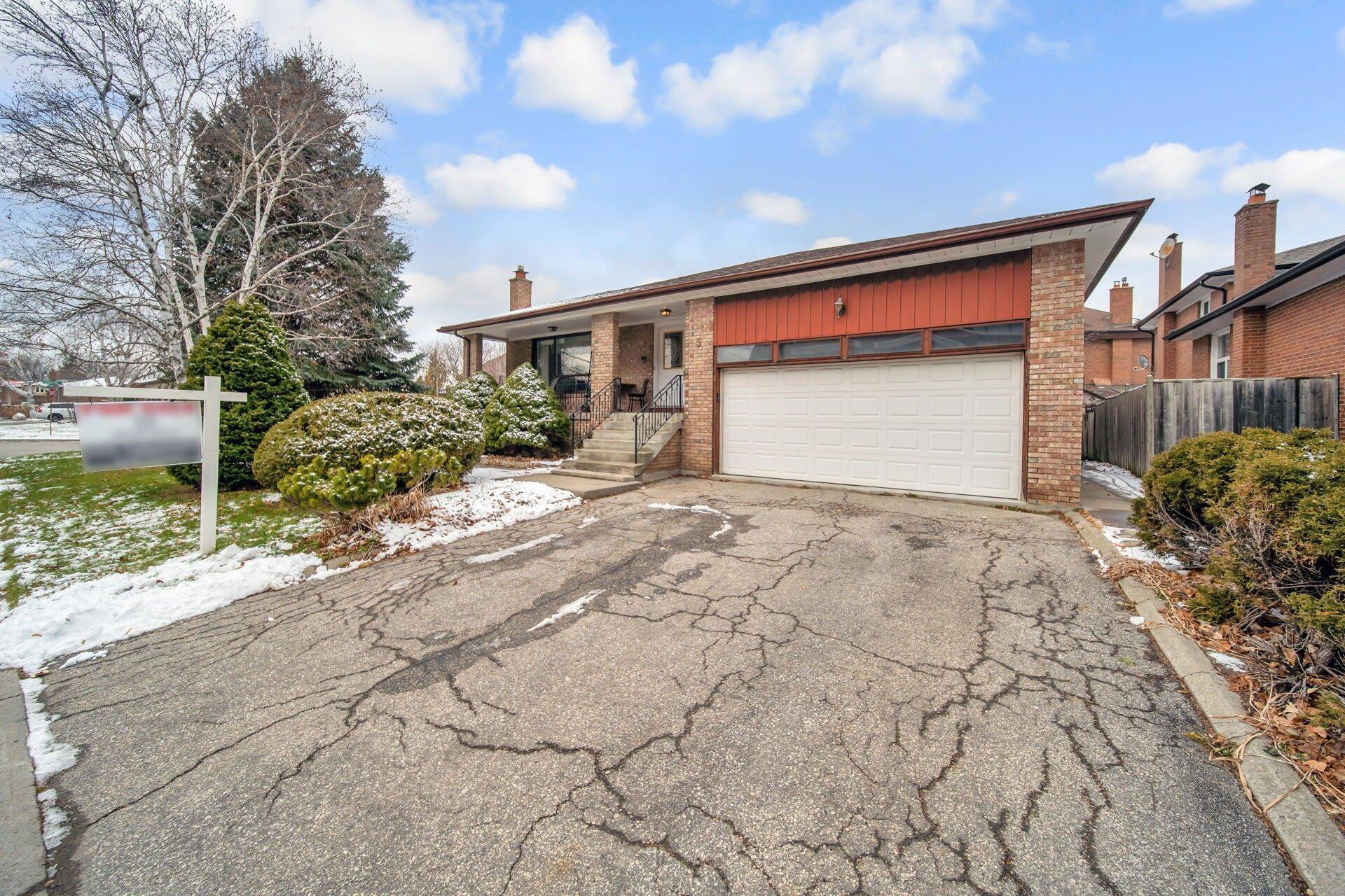 Vaughan, ON L4L 1P5,5 Francine CT