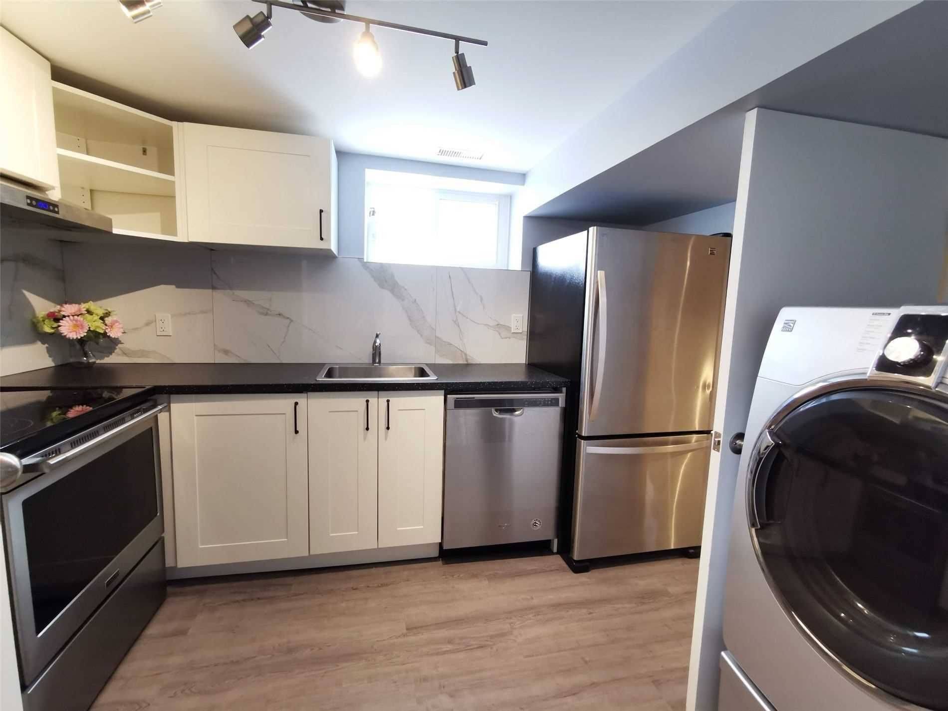 Newmarket, ON L3Y 4A5,85 Franklin ST #Lower