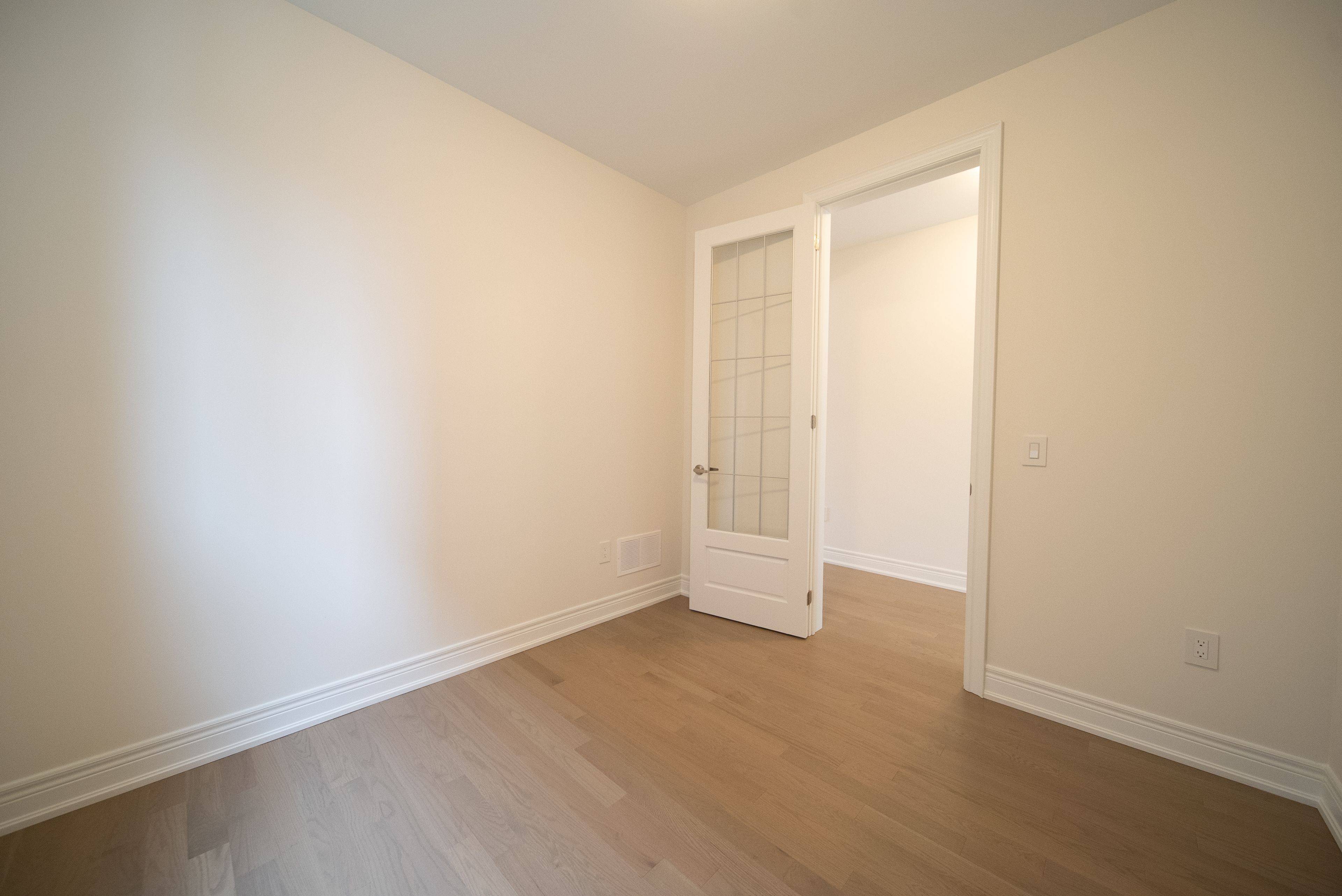 Bradford West Gwillimbury, ON L3Z 4N1,50 Wraggs RD