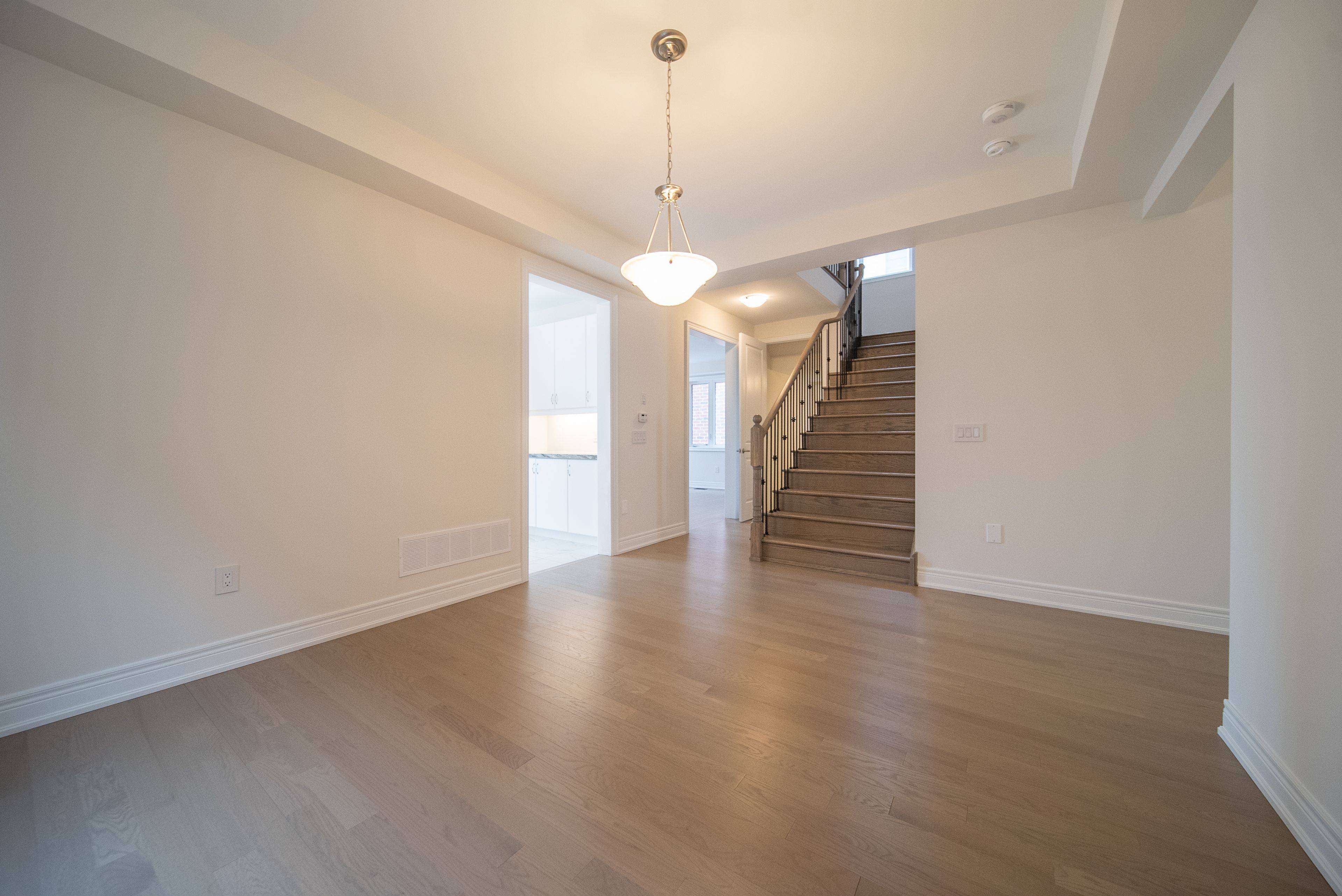 Bradford West Gwillimbury, ON L3Z 4N1,50 Wraggs RD