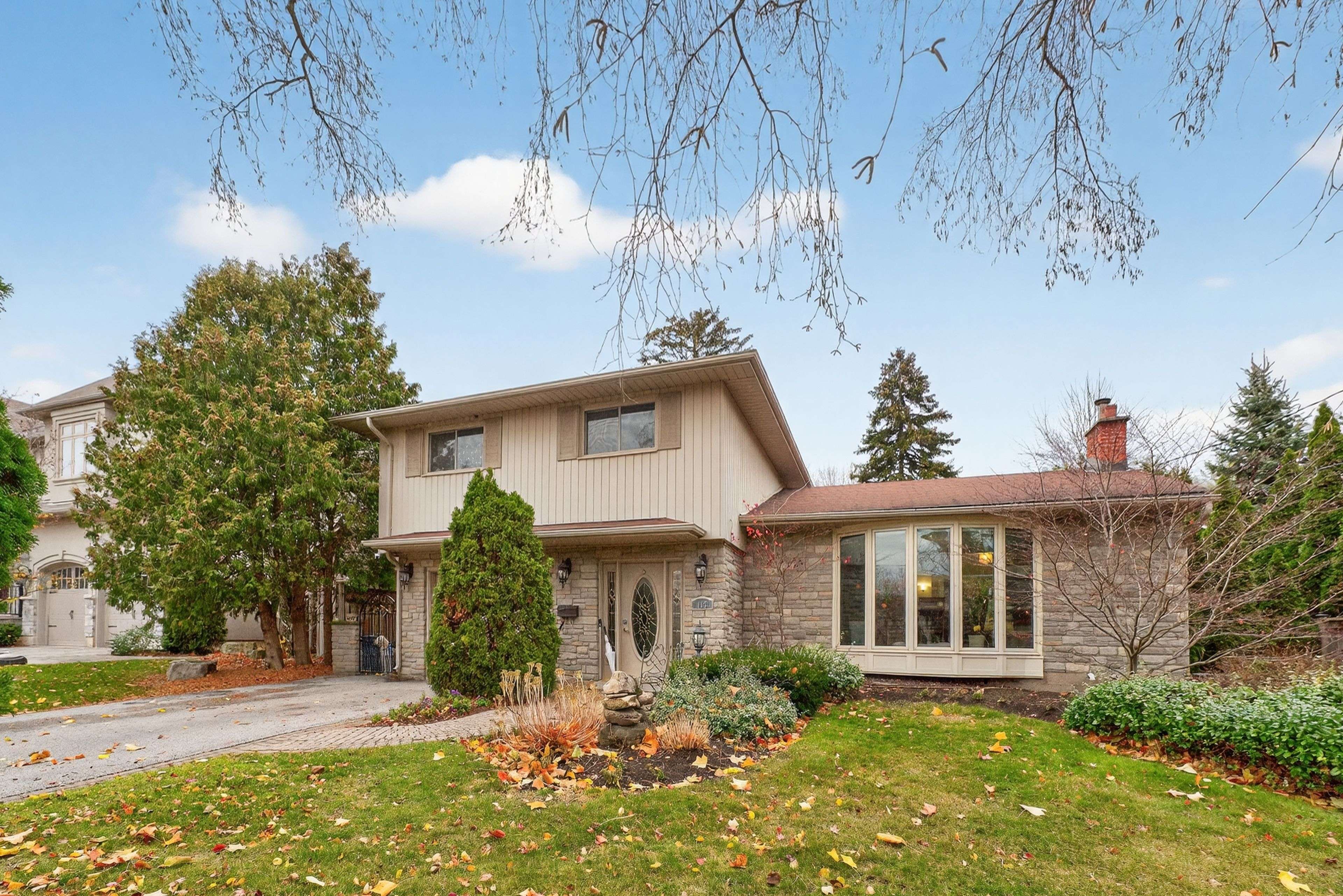 Burlington, ON L7N 1V8,195 Wilton ST