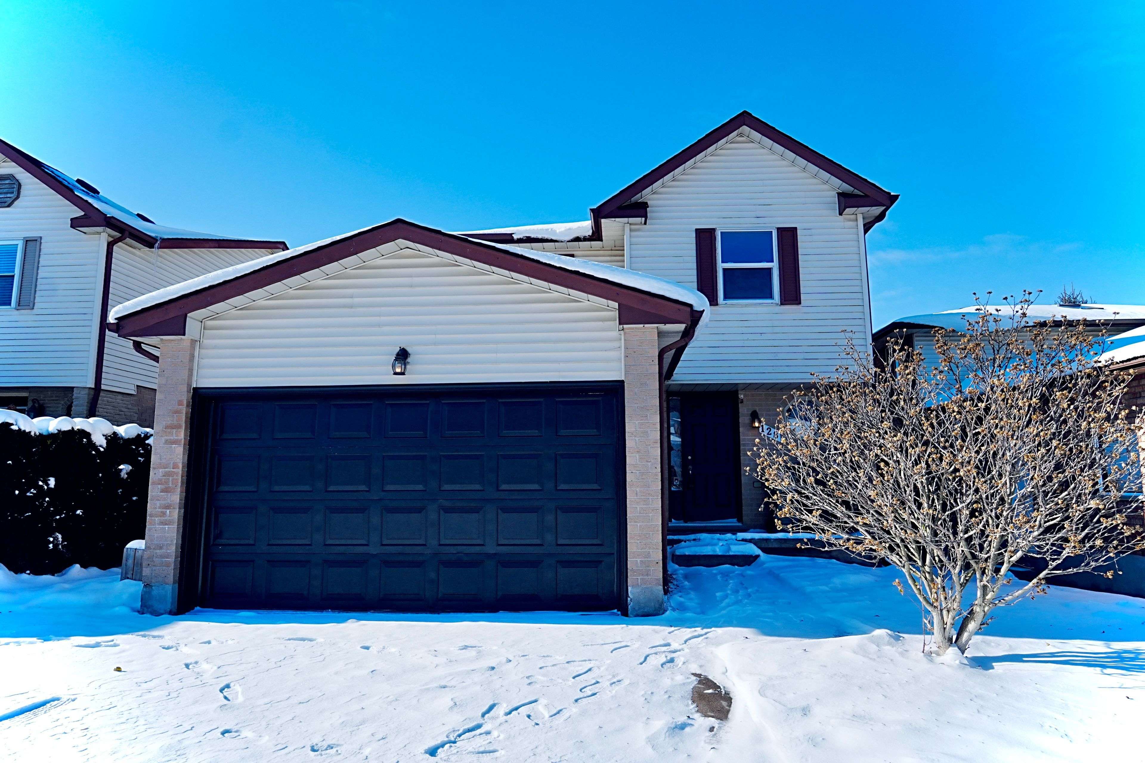 Cambridge, ON N1R 7X3,128 Stonyburn CRES