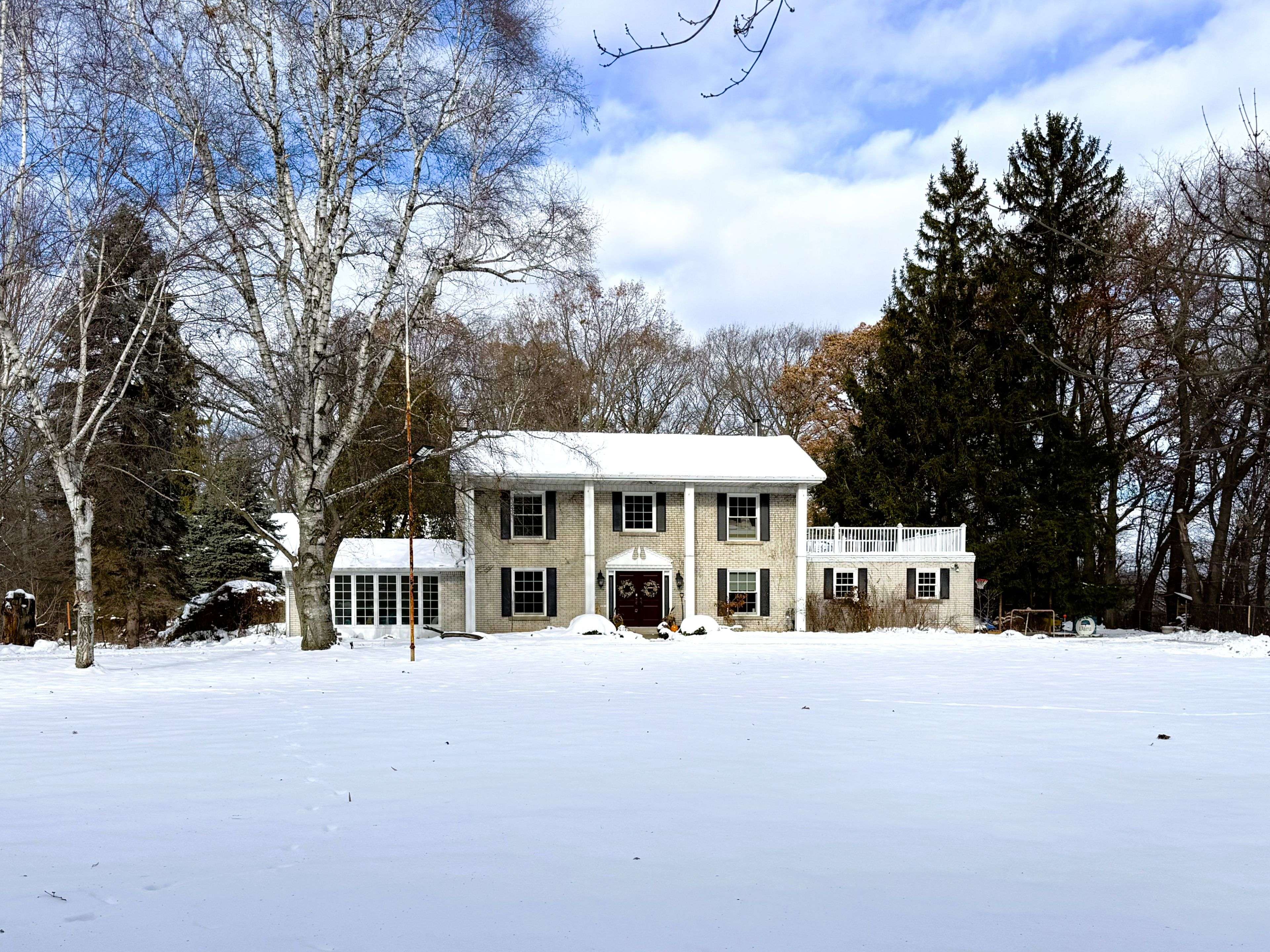 Hamilton, ON L9G 5C3,345 Jerseyville RD W