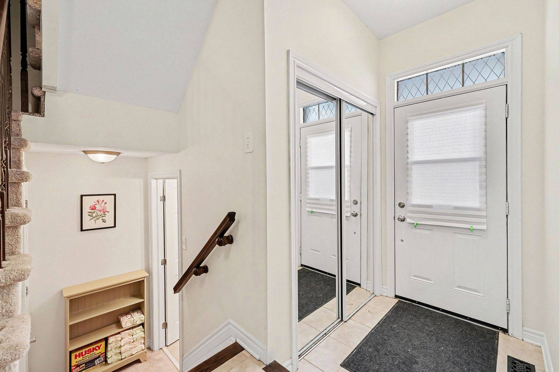 Stittsville - Munster - Richmond, ON K2S 0M4,284 Par-La-Ville CIR