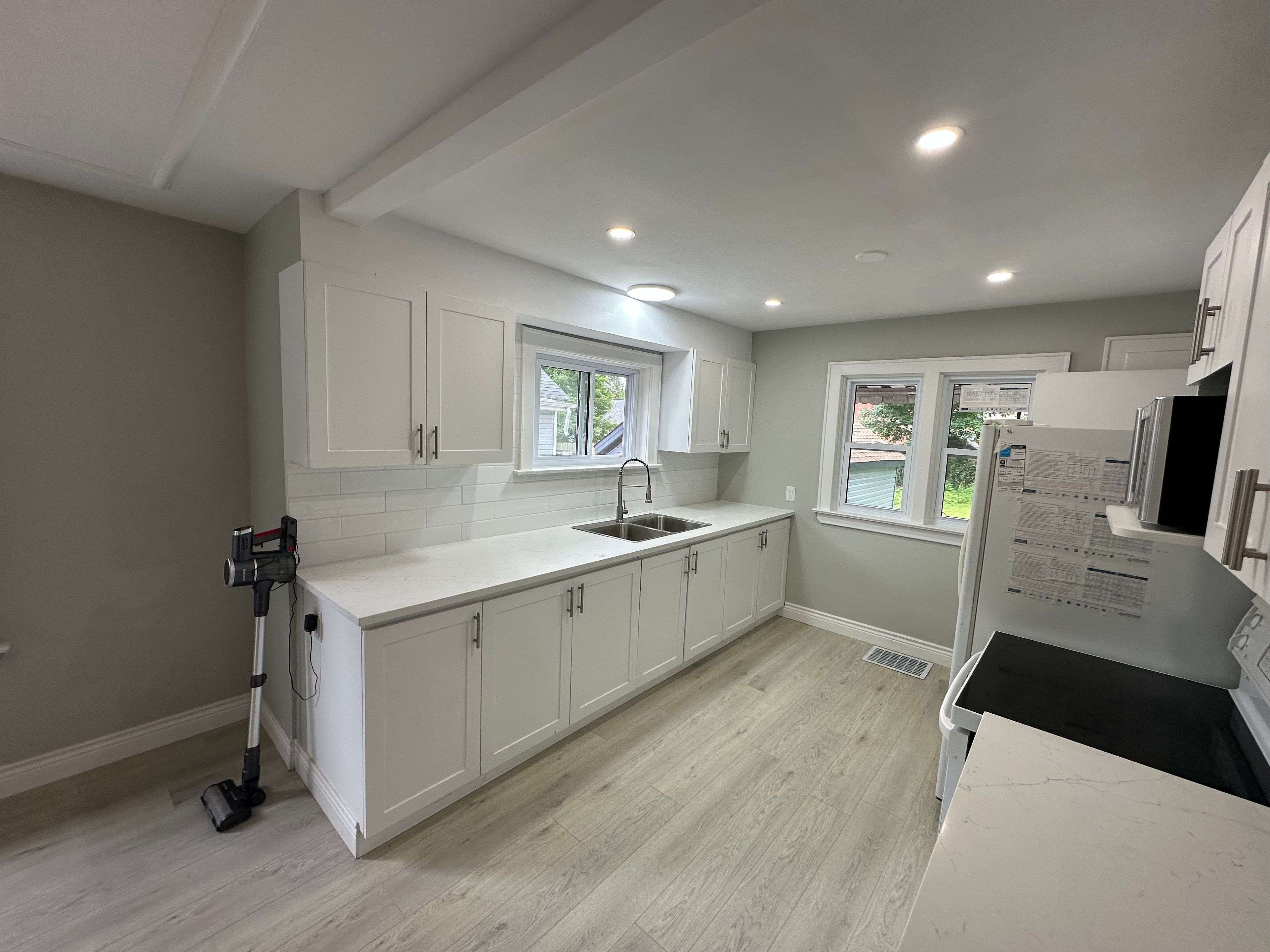 London East, ON N5W 4A5,437 Charlotte ST #Upper