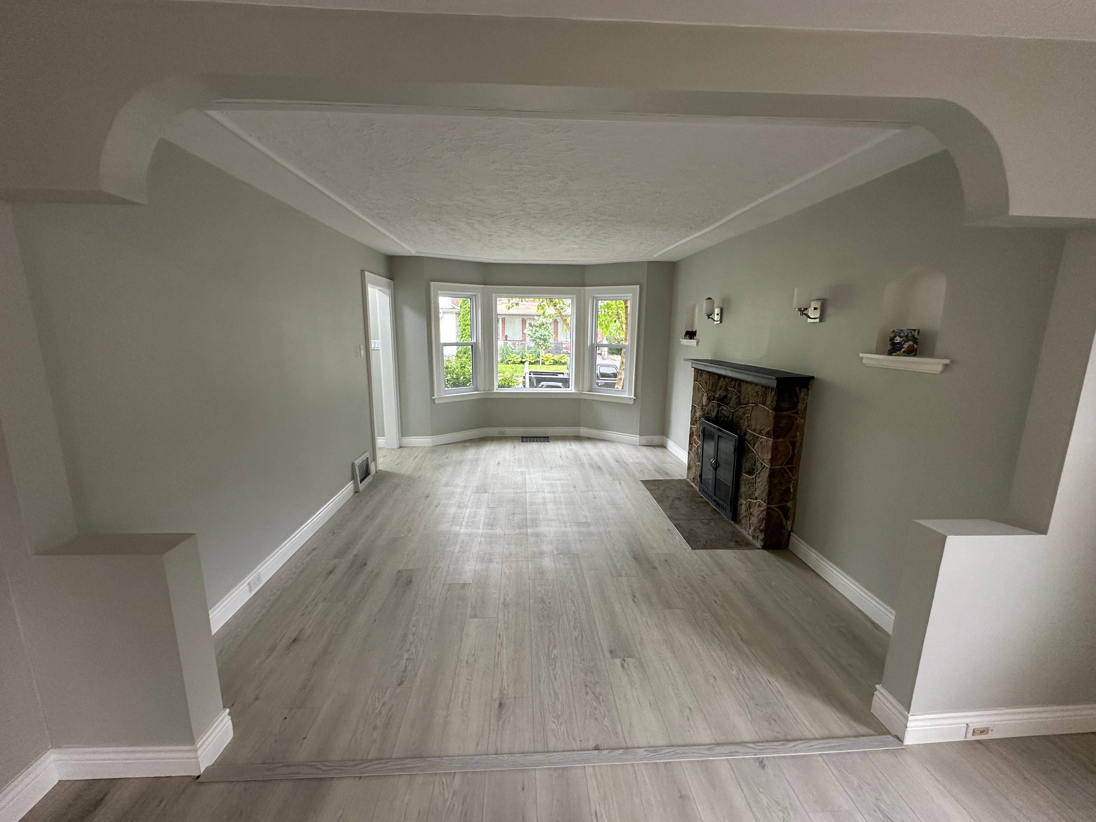 London East, ON N5W 4A5,437 Charlotte ST #Upper