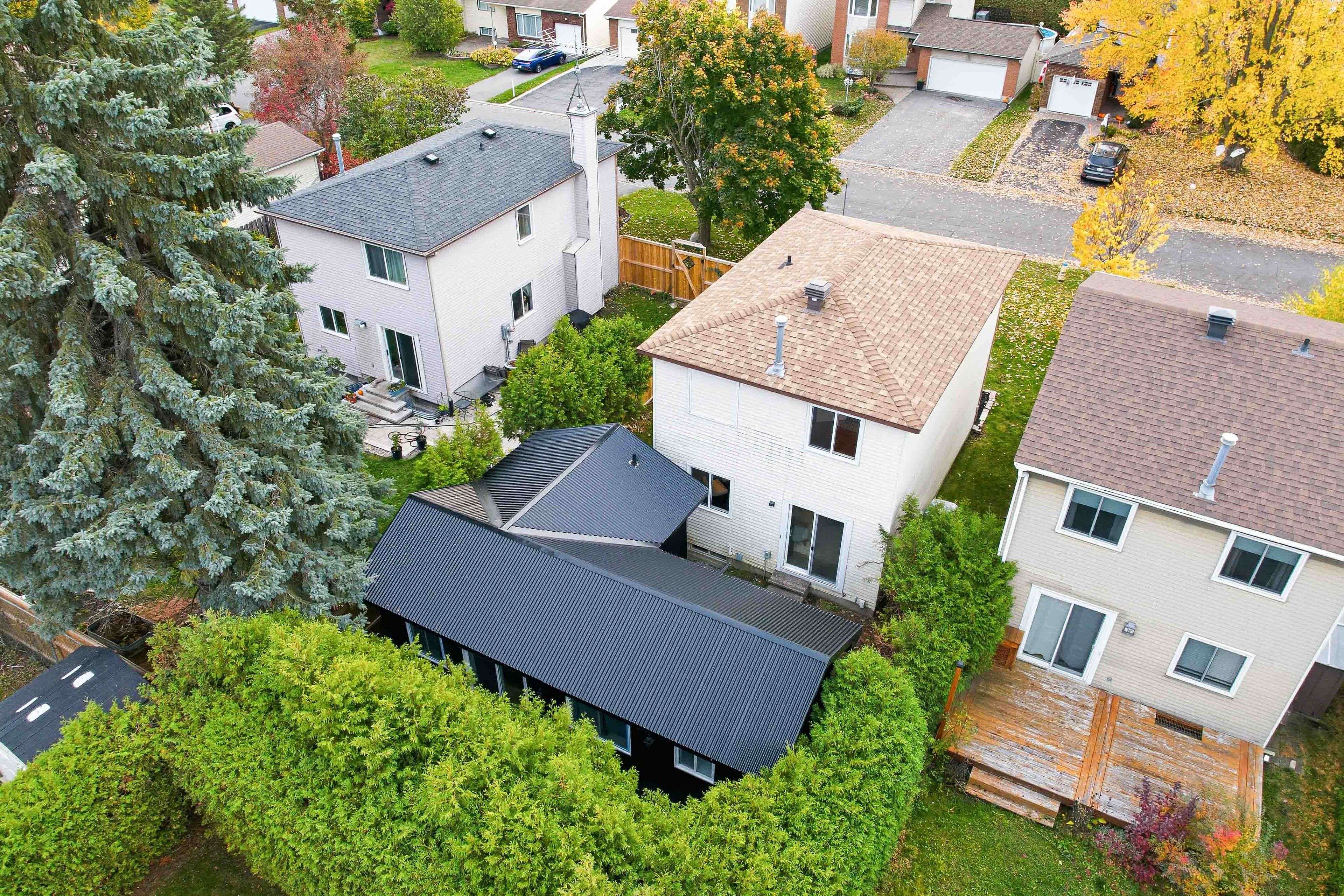 Barrhaven, ON K2J 2K9,51 Raftus SQ