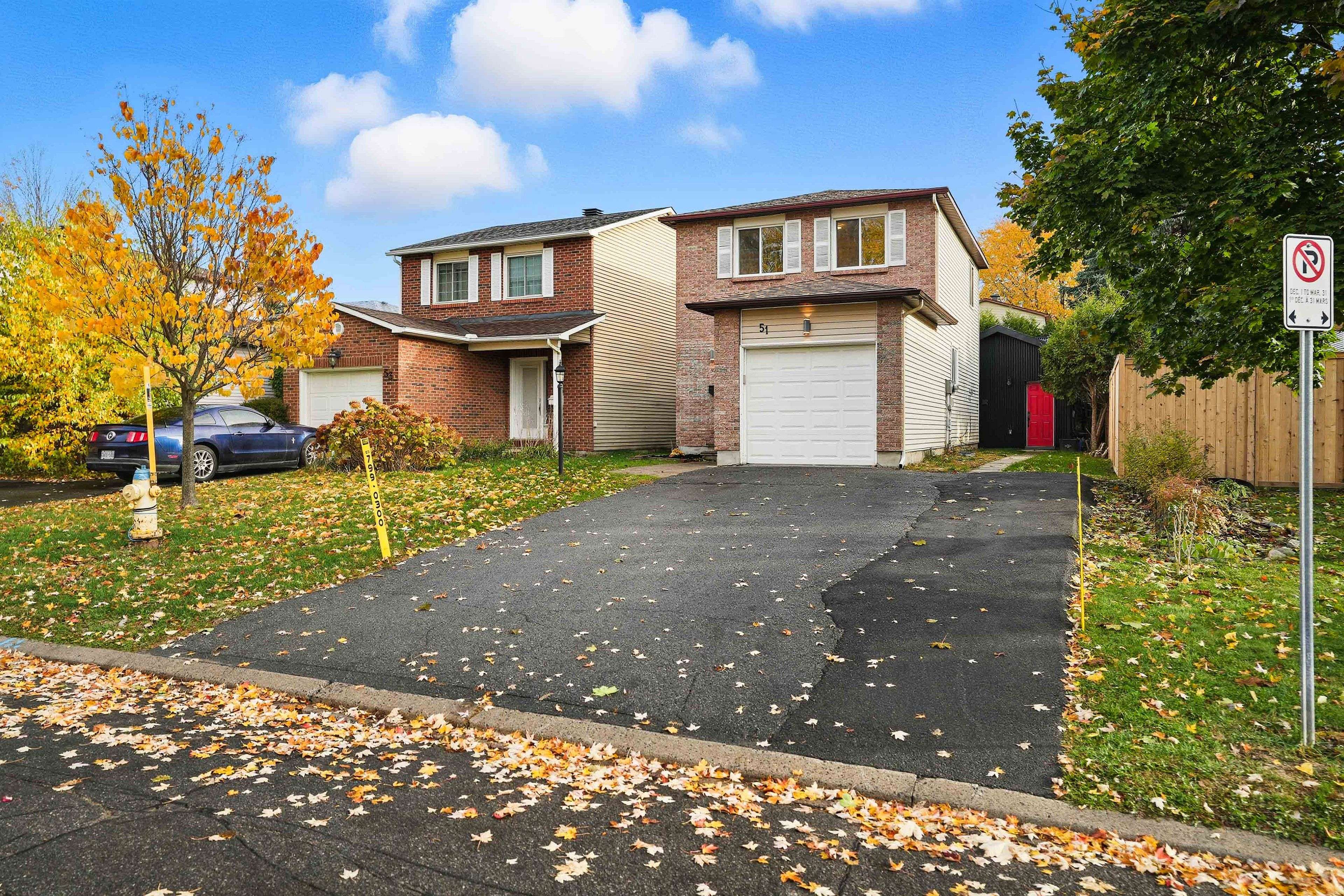 Barrhaven, ON K2J 2K9,51 Raftus SQ