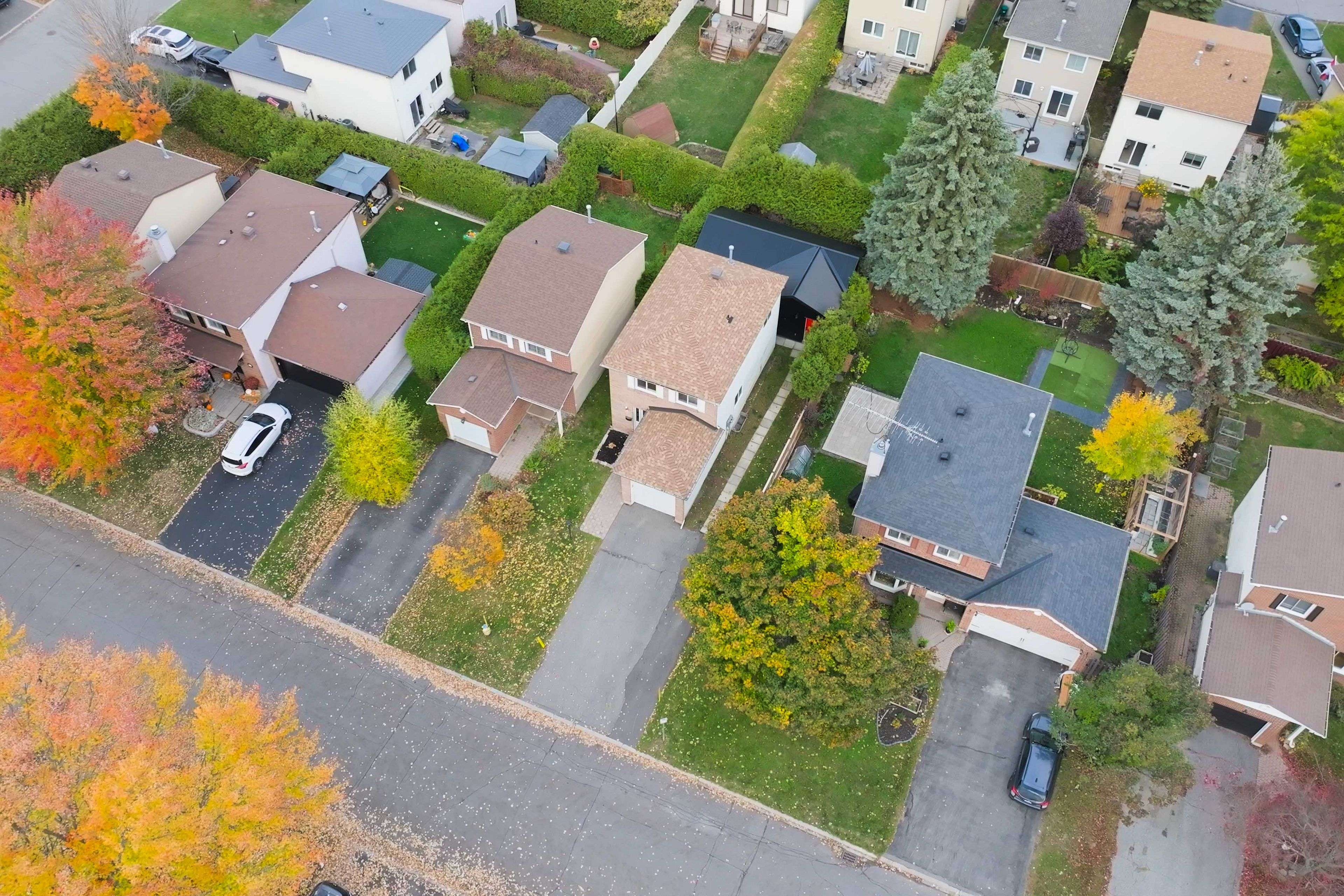 Barrhaven, ON K2J 2K9,51 Raftus SQ