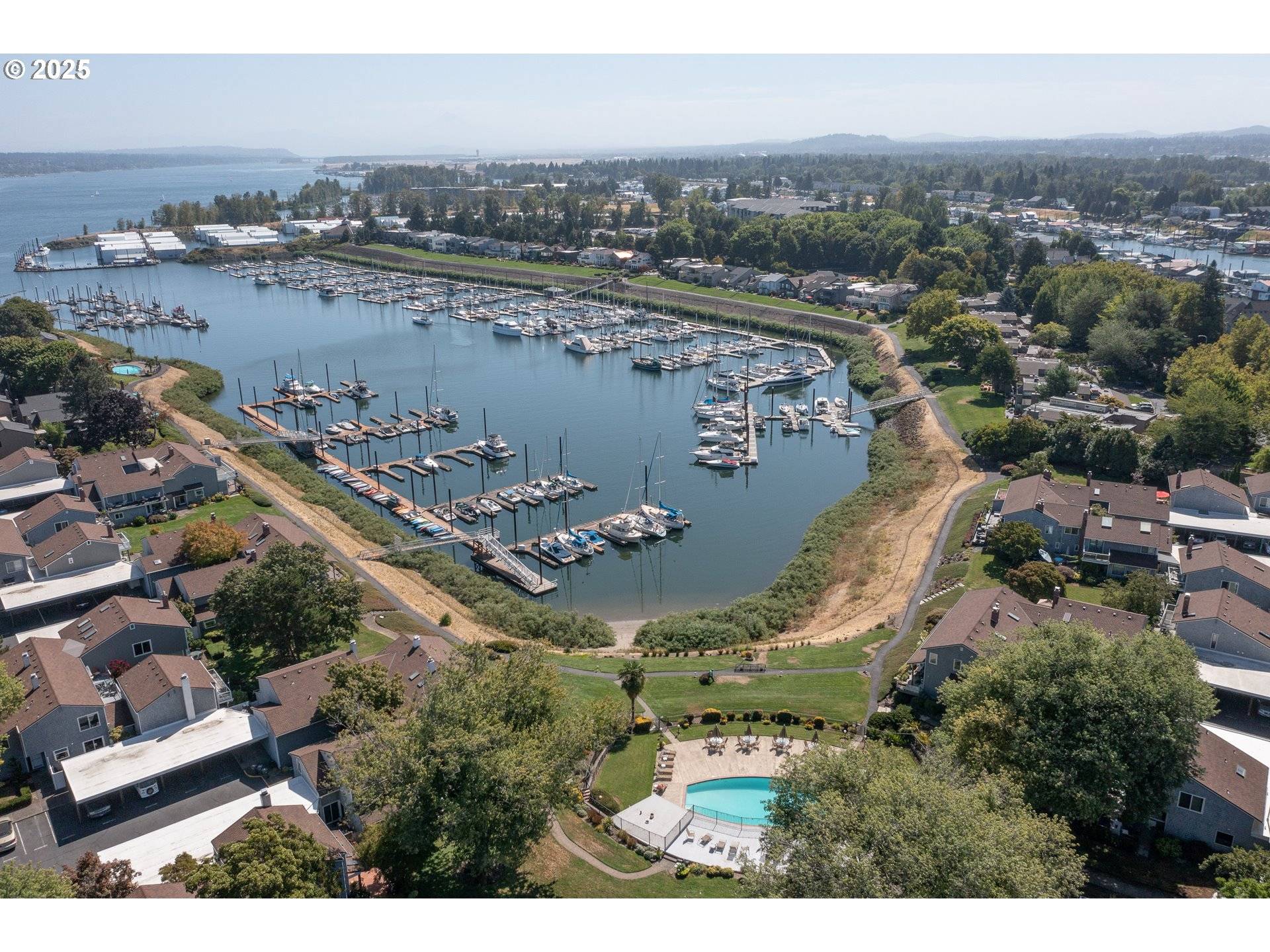 Portland, OR 97217,615 N TOMAHAWK ISLAND DR