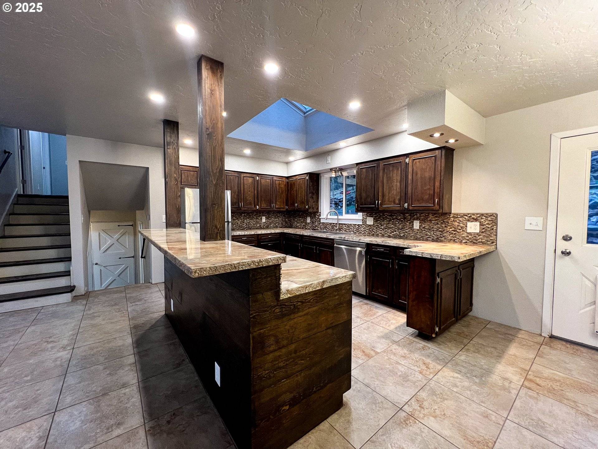 John Day, OR 97845,469 NW CHAROLAIS HTS