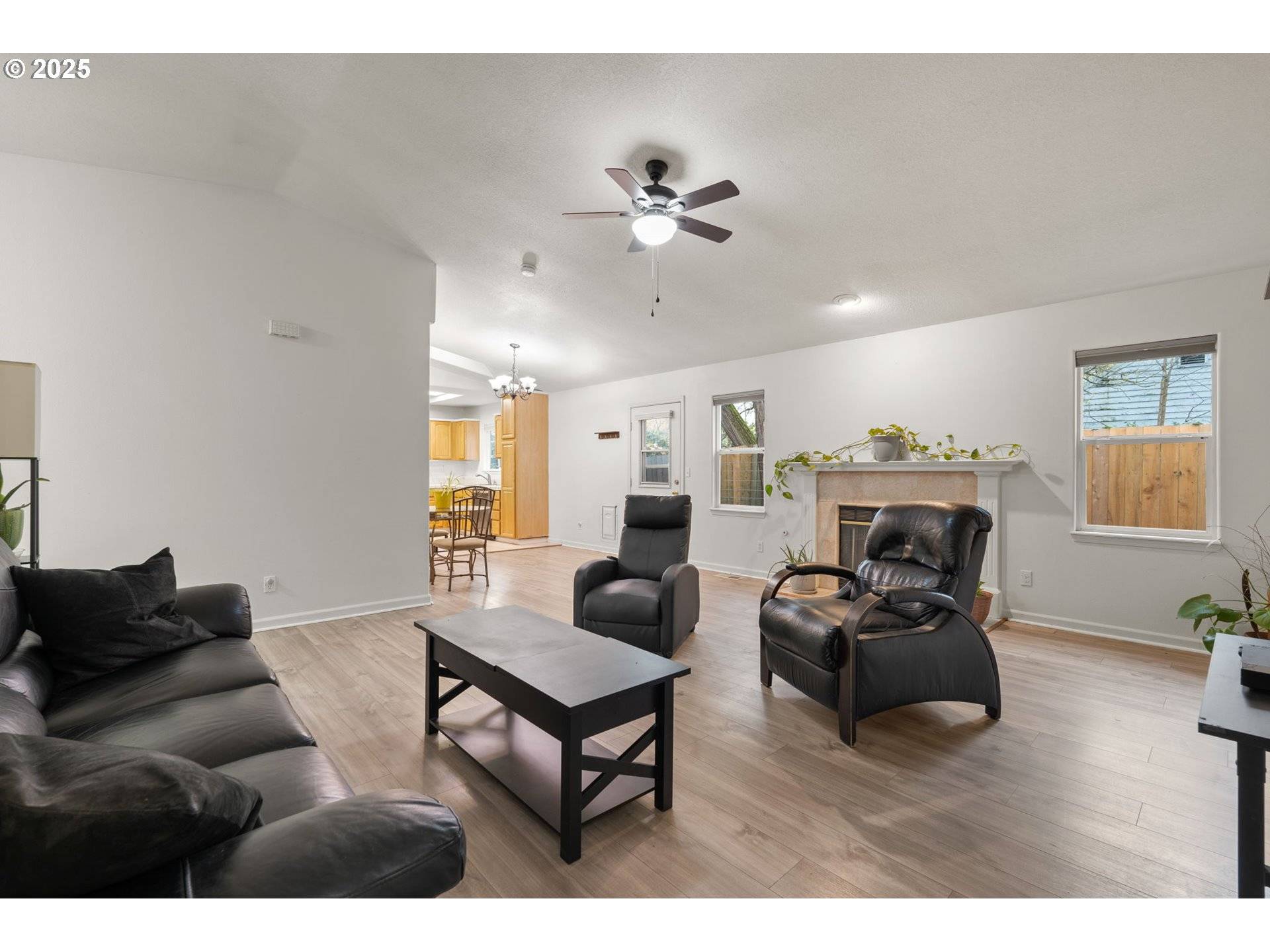 Portland, OR 97211,618 NE FALOMA RD