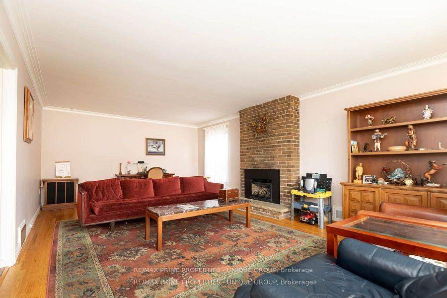 Toronto C04, ON M5M 3M4,173 Ridley BLVD