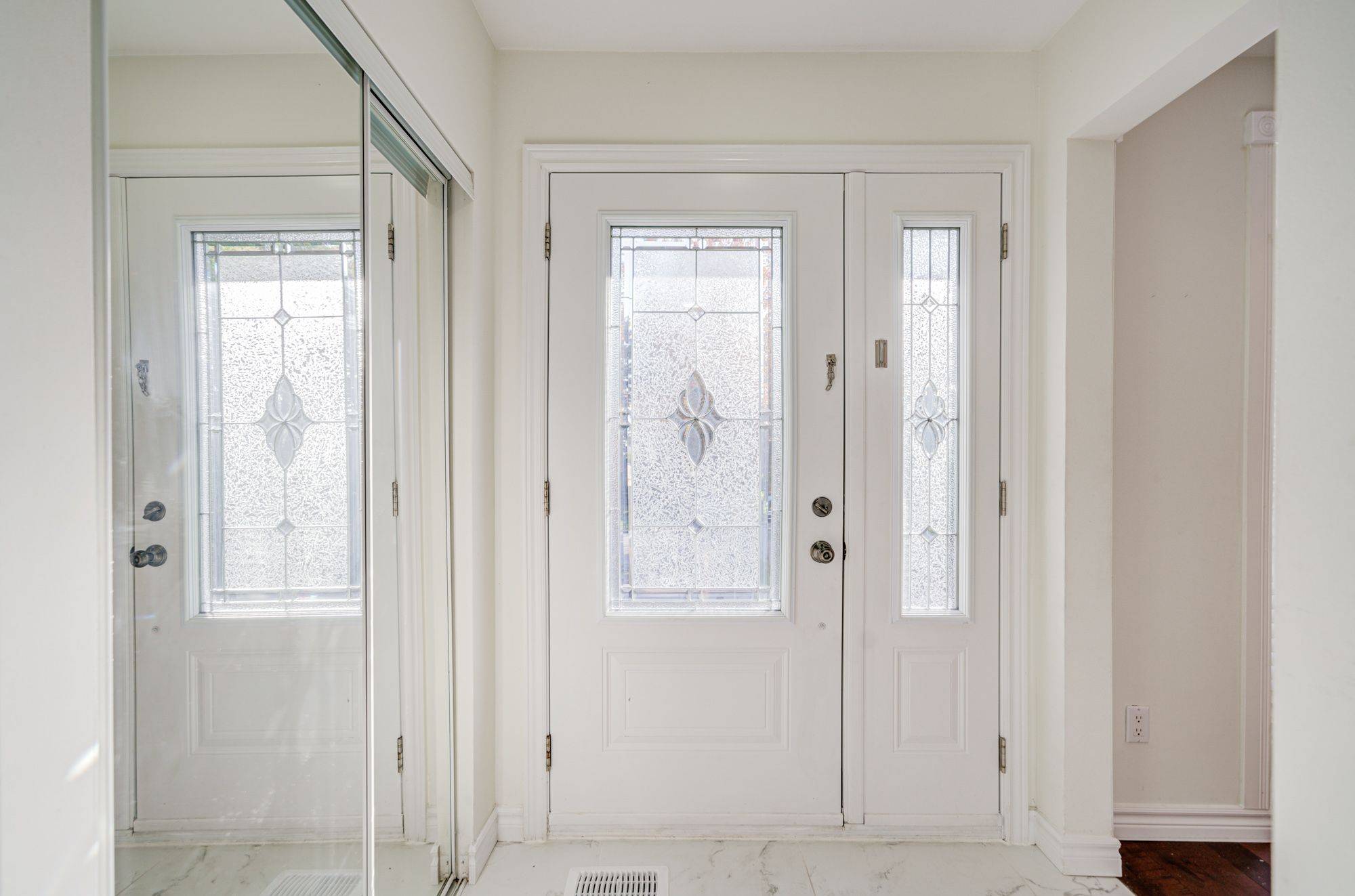 Toronto C12, ON M2L 2S9,5 Northey DR #(Main)