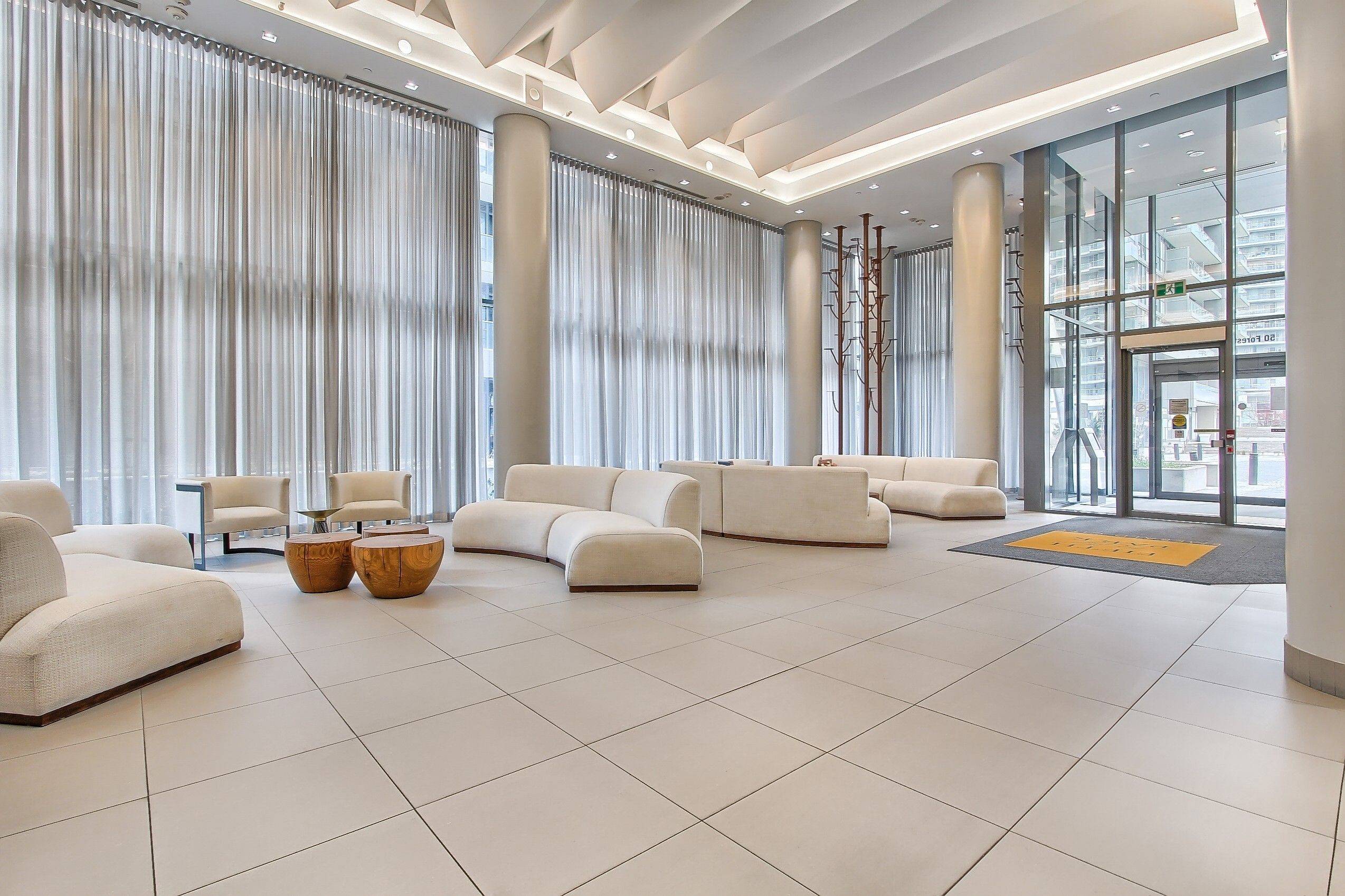 Toronto C15, ON M2J 1M6,50 Forest Manor RD #610