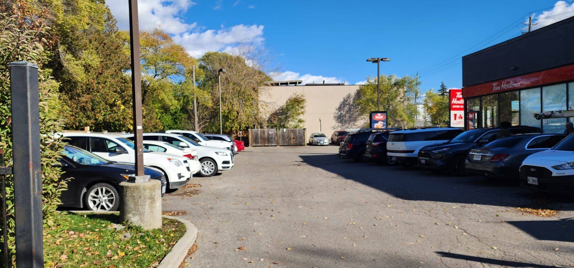 Toronto C06, ON M3H 2S5,680 Sheppard AVE W