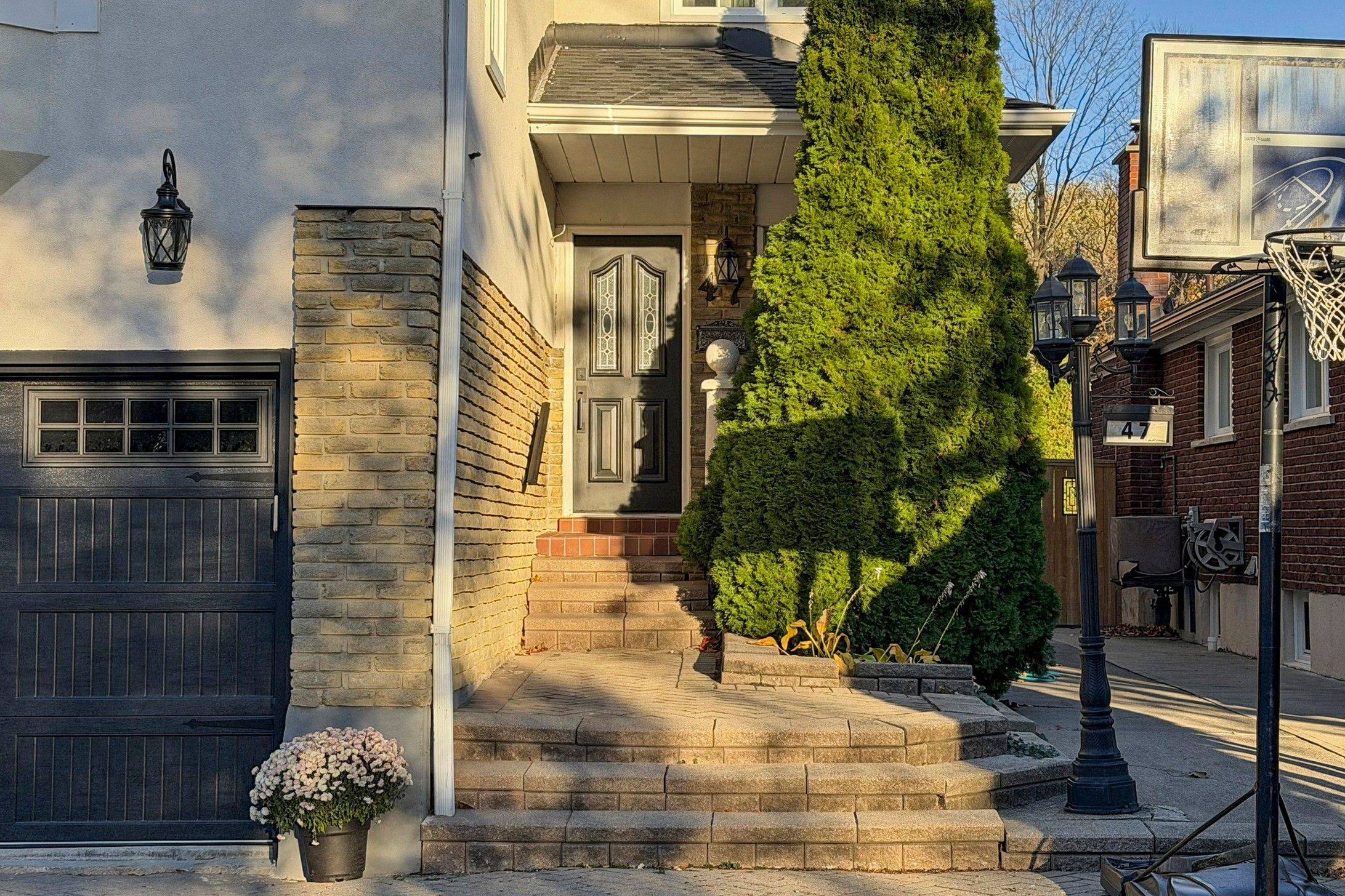 Toronto E10, ON M1C 1W9,47 Cherryhill AVE