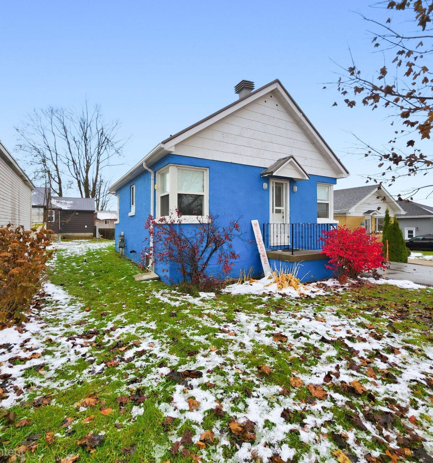 Orillia, ON L3V 5E2,318 West ST N