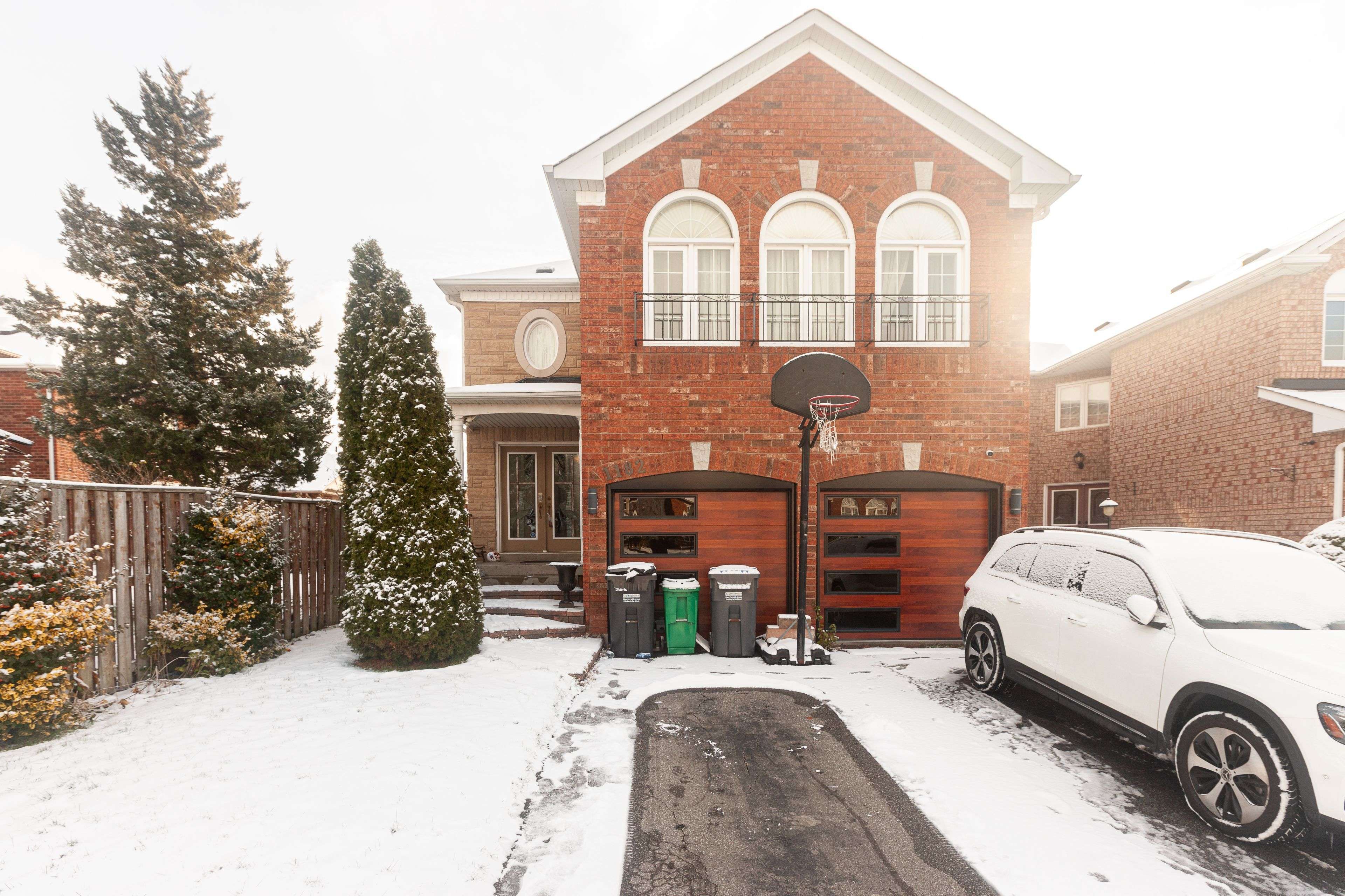 Mississauga, ON L5V 2E1,1182 Blueheron BLVD #Basement