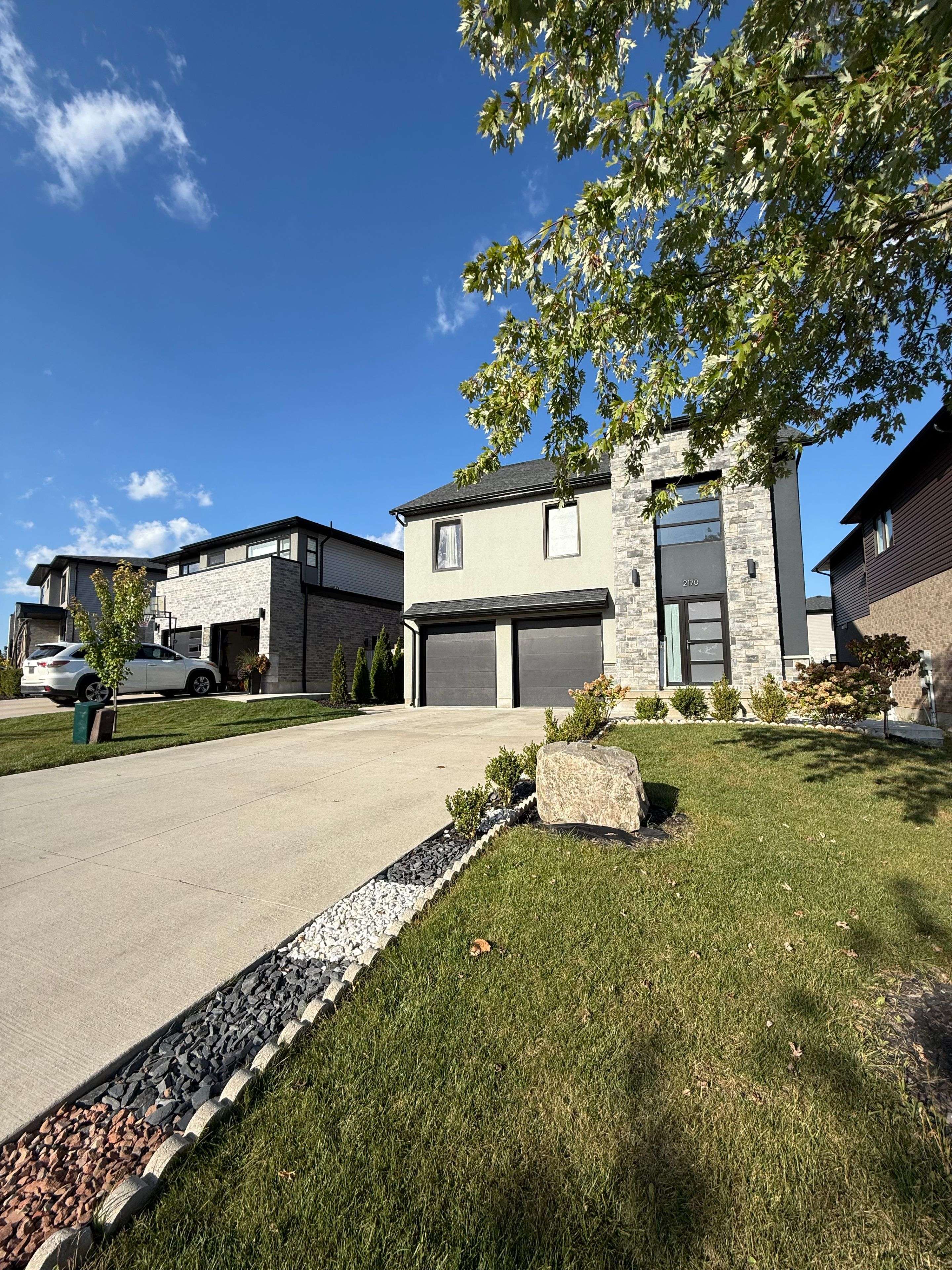 London South, ON N6P 0E5,2170 Debra DR