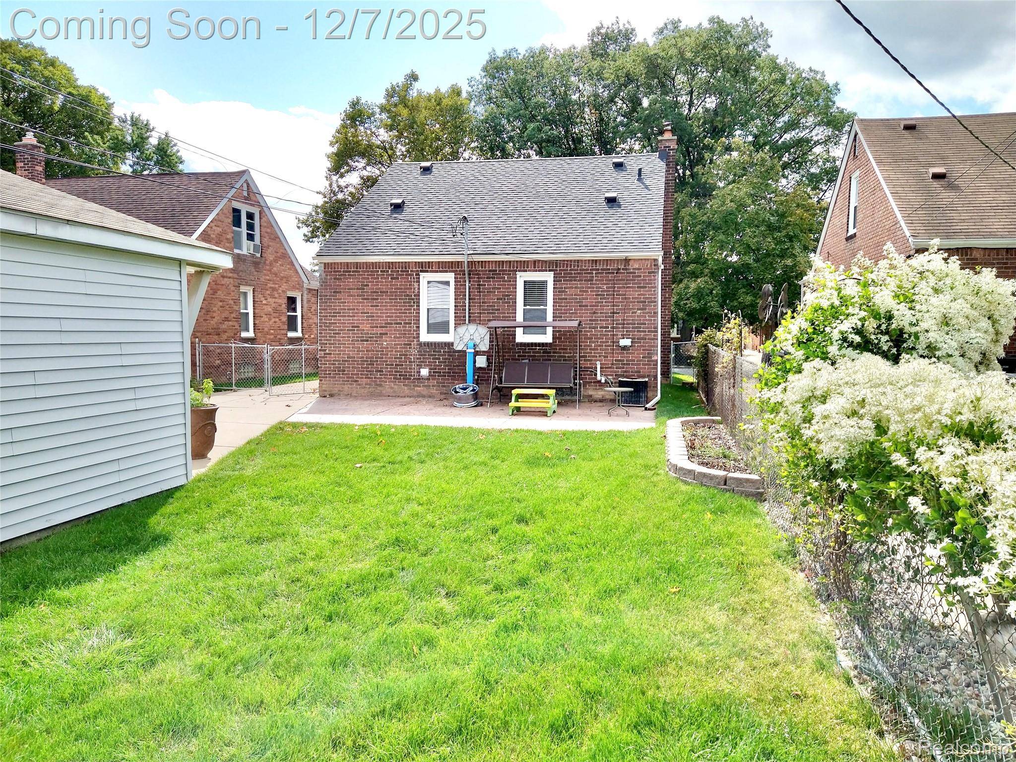 Allen Park, MI 48101,15566 HORGER AVE