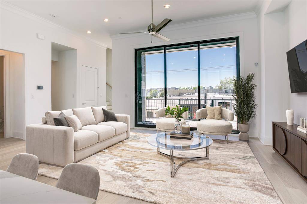 Fort Worth, TX 76107,213 Carroll Street