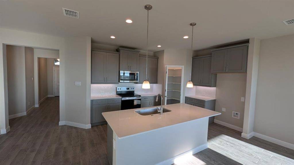 Granbury, TX 76048,1233 BELTWAY Lane