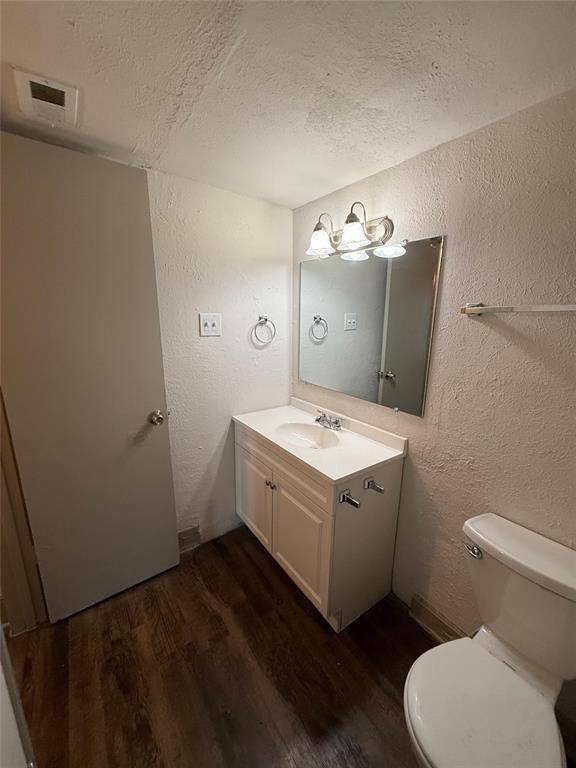 Dallas, TX 75220,3627 Almazan Drive #117