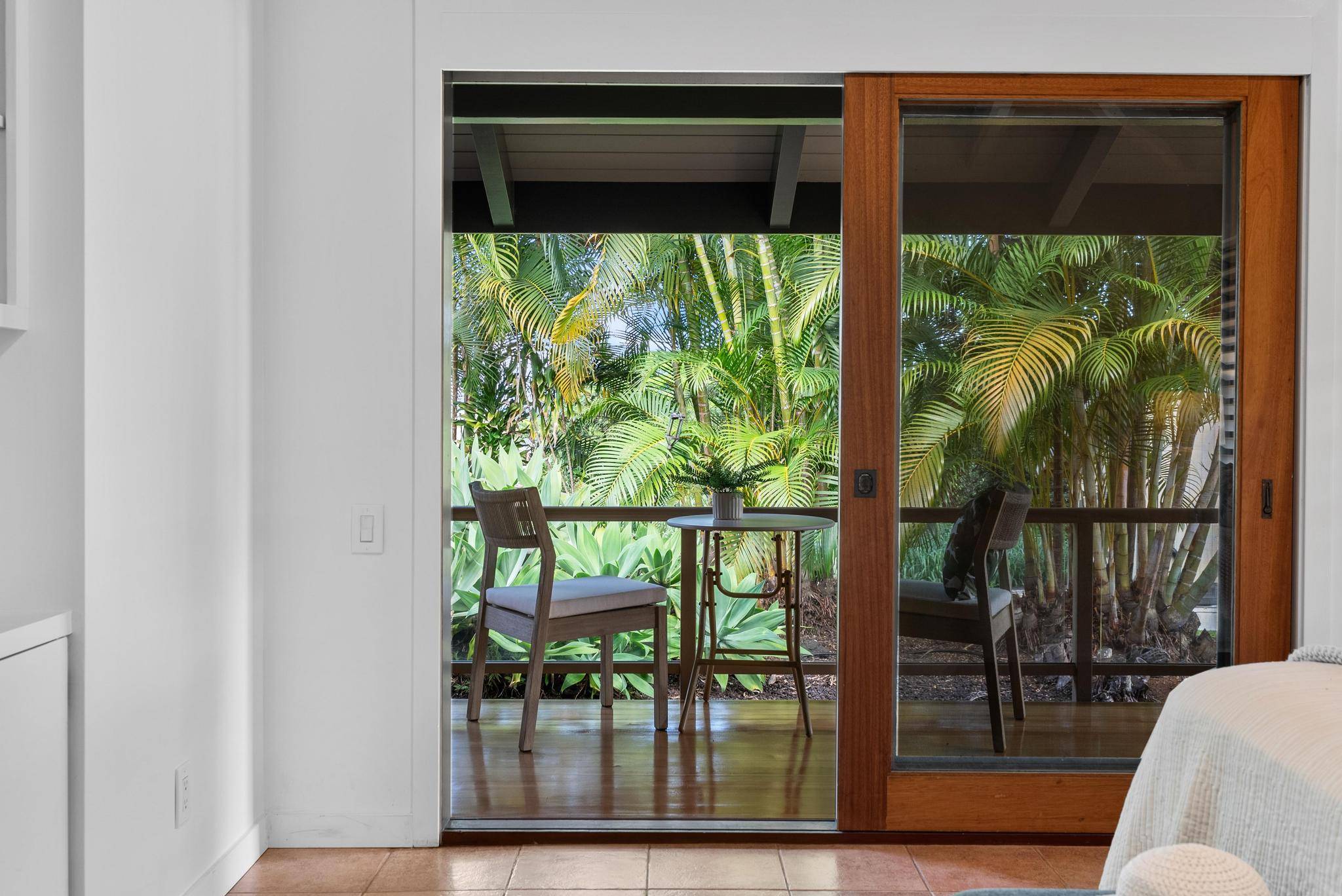 Kailua-kona, HI 96740,74-1443 HAO KUNI ST