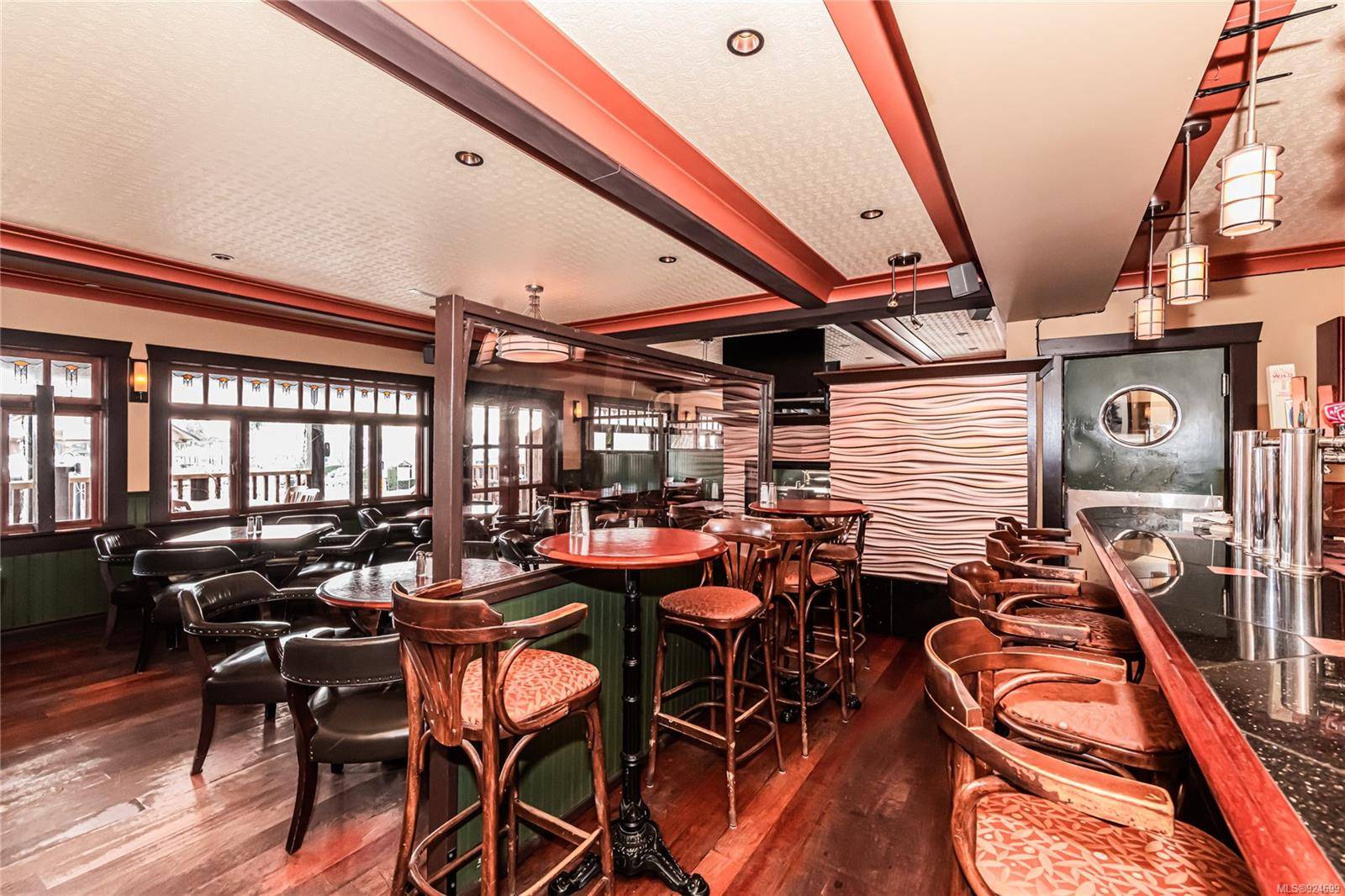 Salt Spring, BC V8K 2S9,132 Lower Ganges Rd