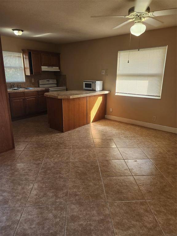 Coral Springs, FL 33065,4150 Woodside Dr #3