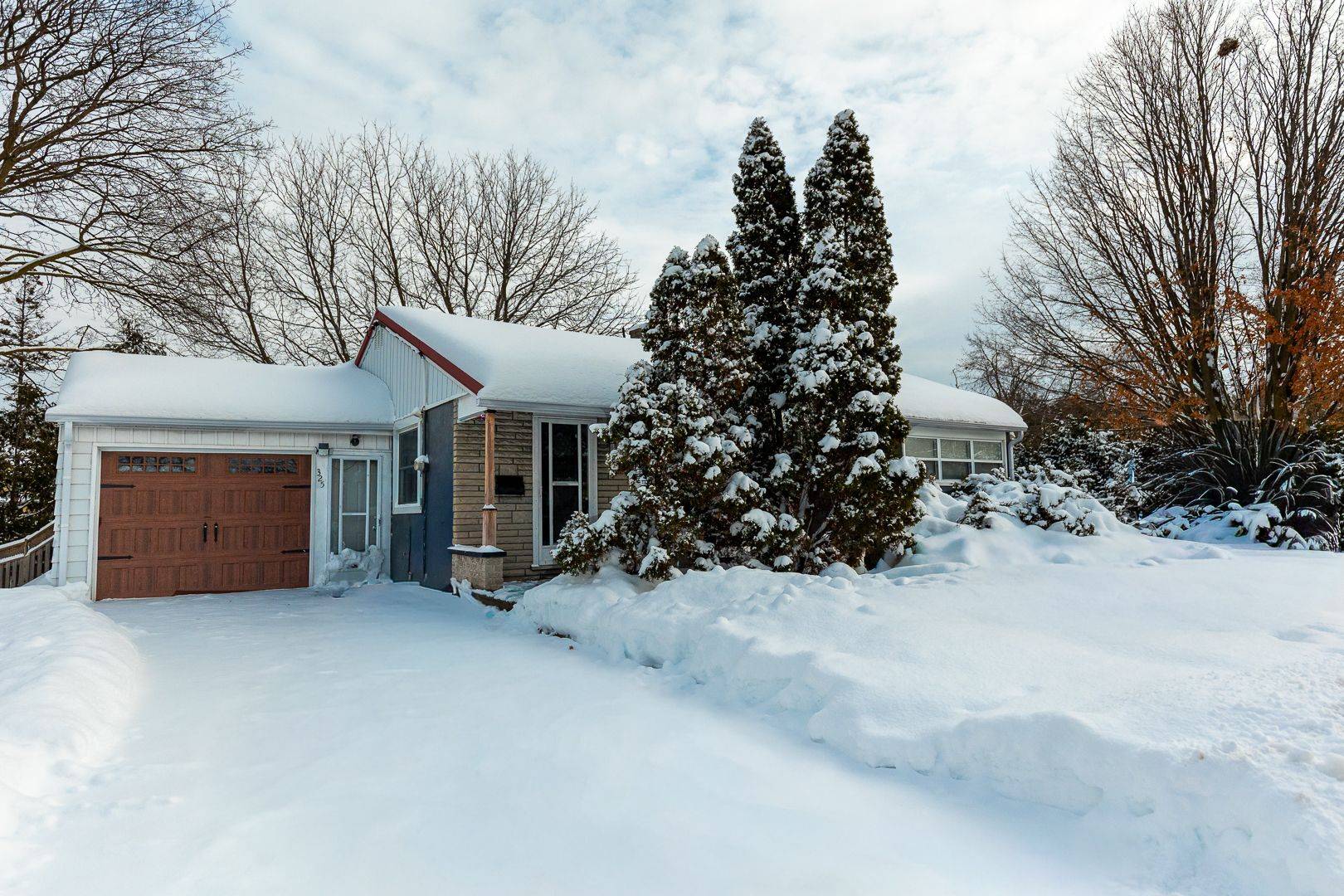 Barrie, ON L4N 3G4,325 Innisfil ST