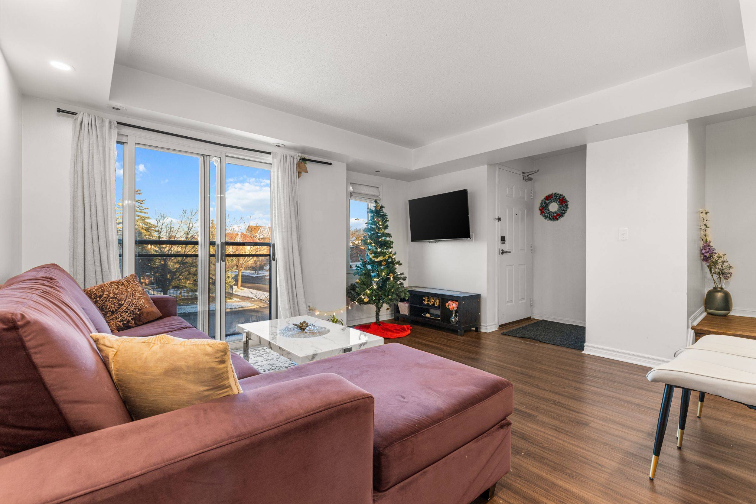 Mississauga, ON L5R 4H5,4620 Guildwood WAY #33