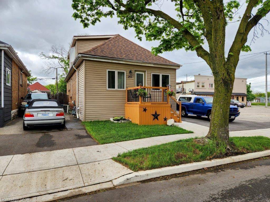 Hamilton, ON L8H 5H5,293 Fairfield AVE