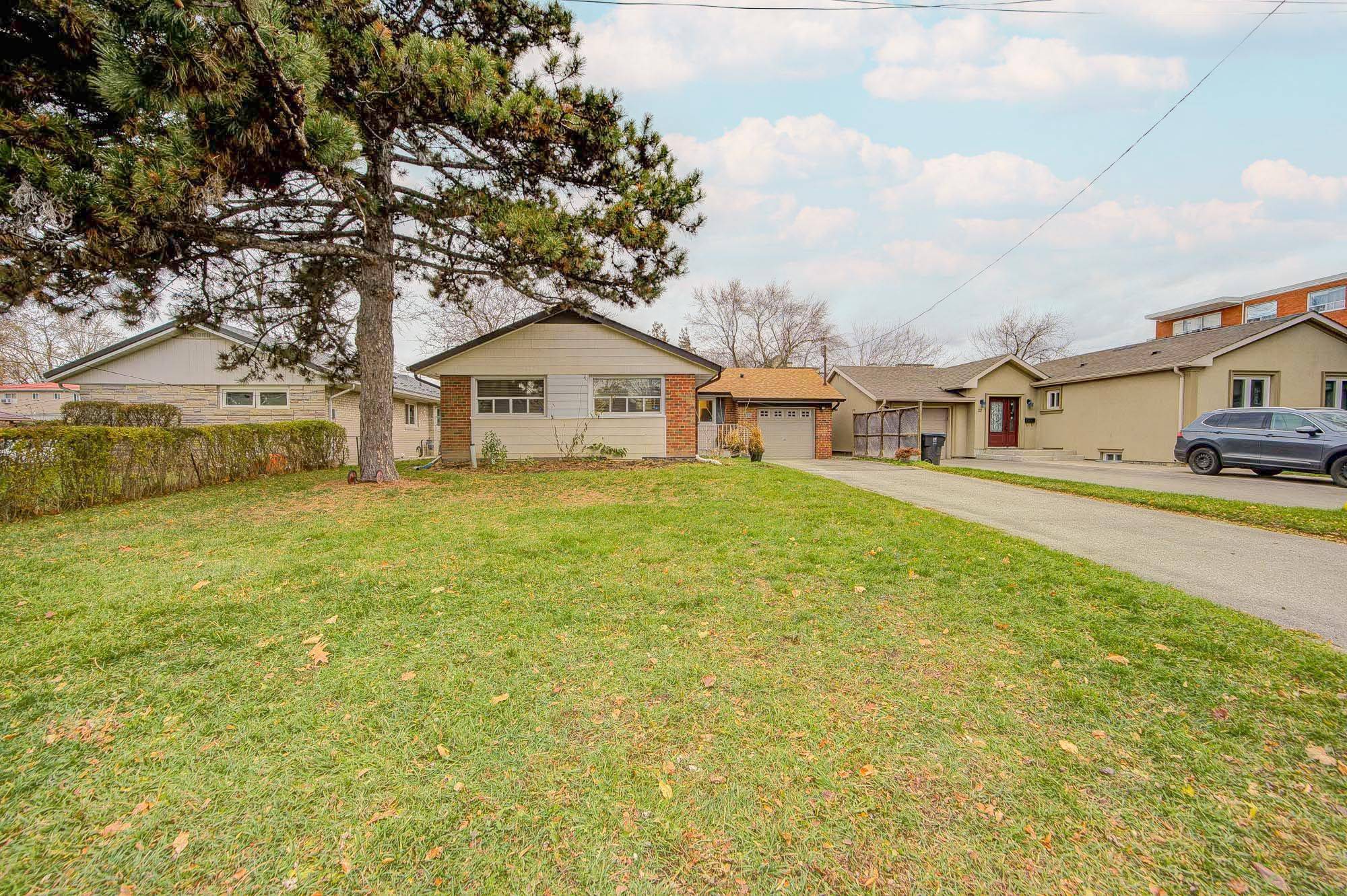 Toronto C13, ON M4A 1M9,26 ELVASTON DR