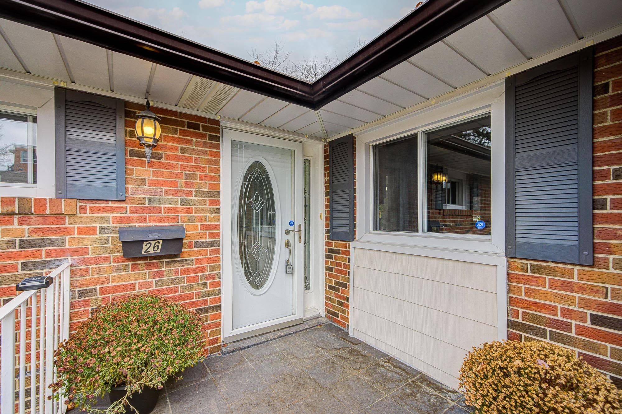 Toronto C13, ON M4A 1M9,26 ELVASTON DR