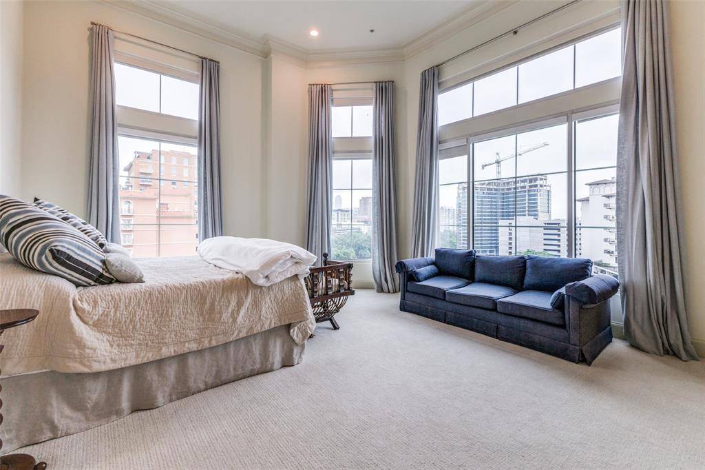 Dallas, TX 75219,3535 Gillespie Street #604