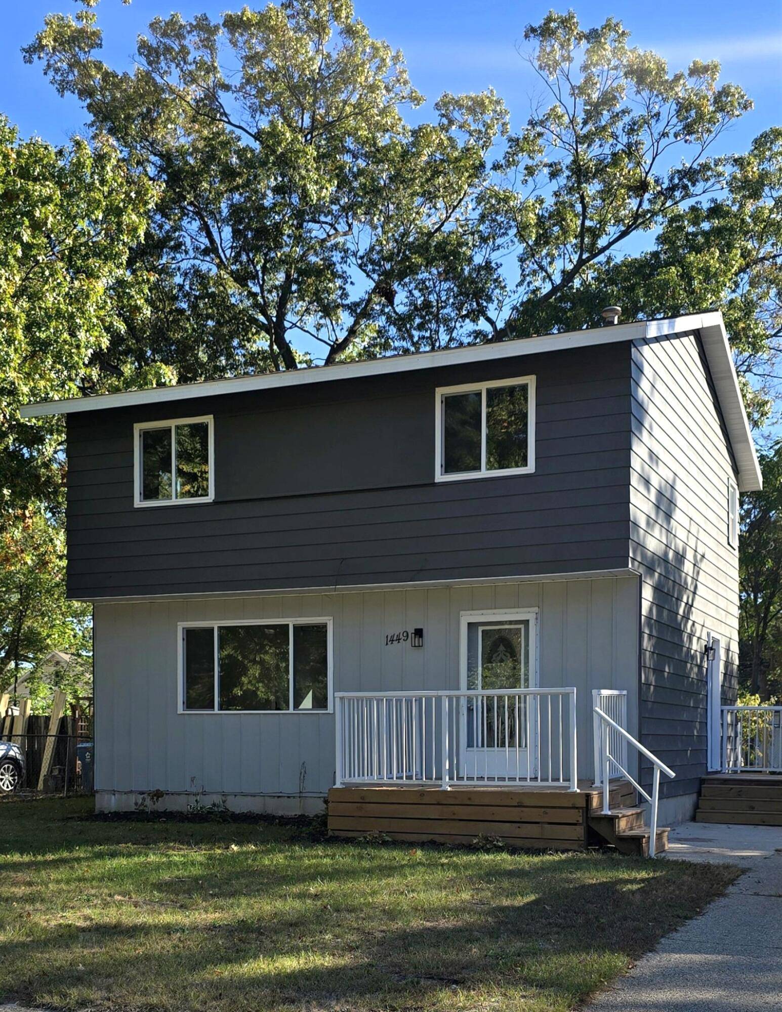 Muskegon, MI 49442,1449 Leonard AVE