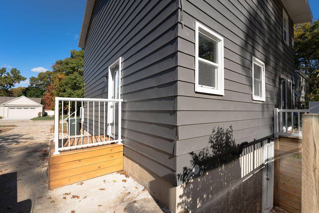 Muskegon, MI 49442,1449 Leonard AVE