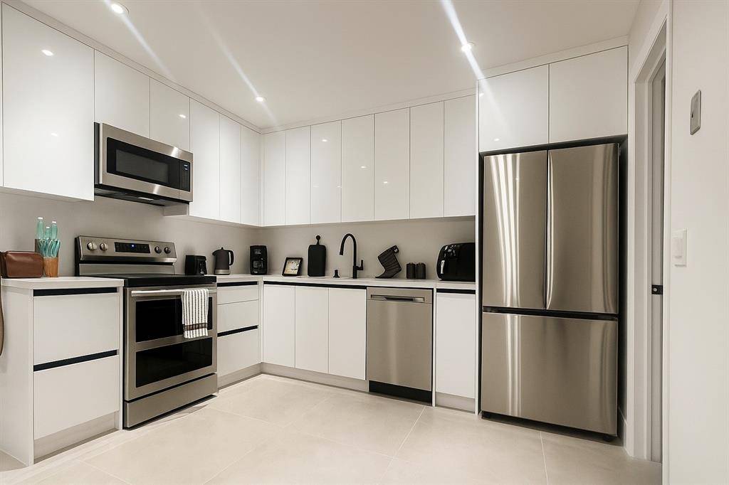 West Palm Beach, FL 33403,3822 92nd Ln #14