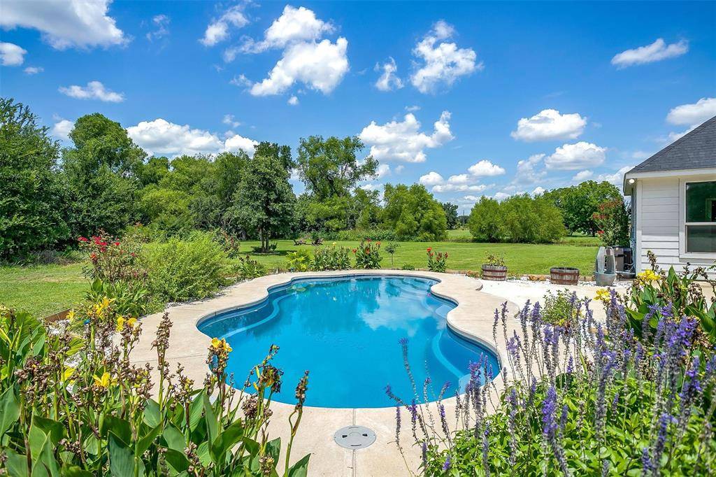 Blum, TX 76627,793 HCR 1212