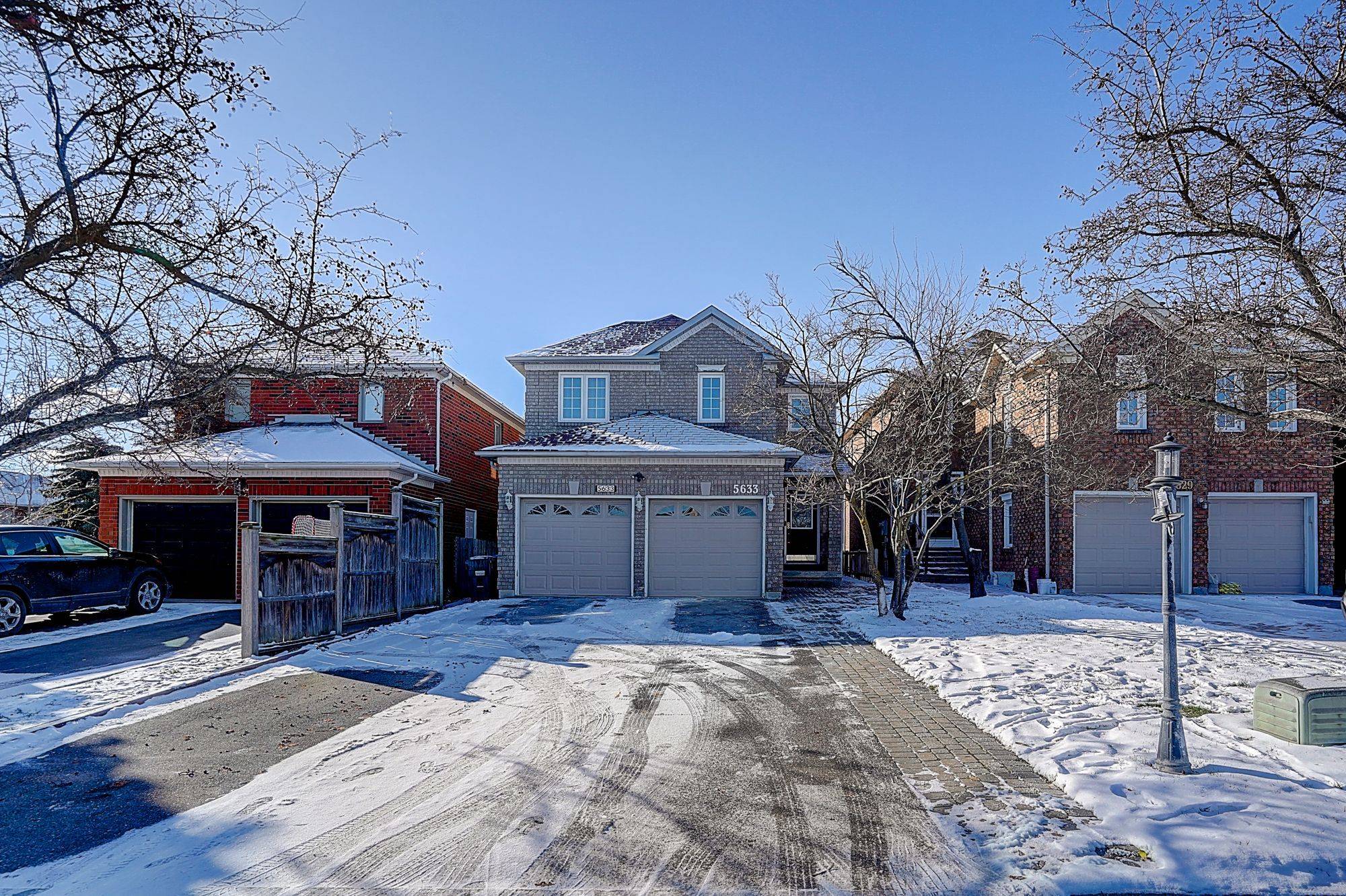 Mississauga, ON L5M 5G3,5633 Haddon Hall Road N/A