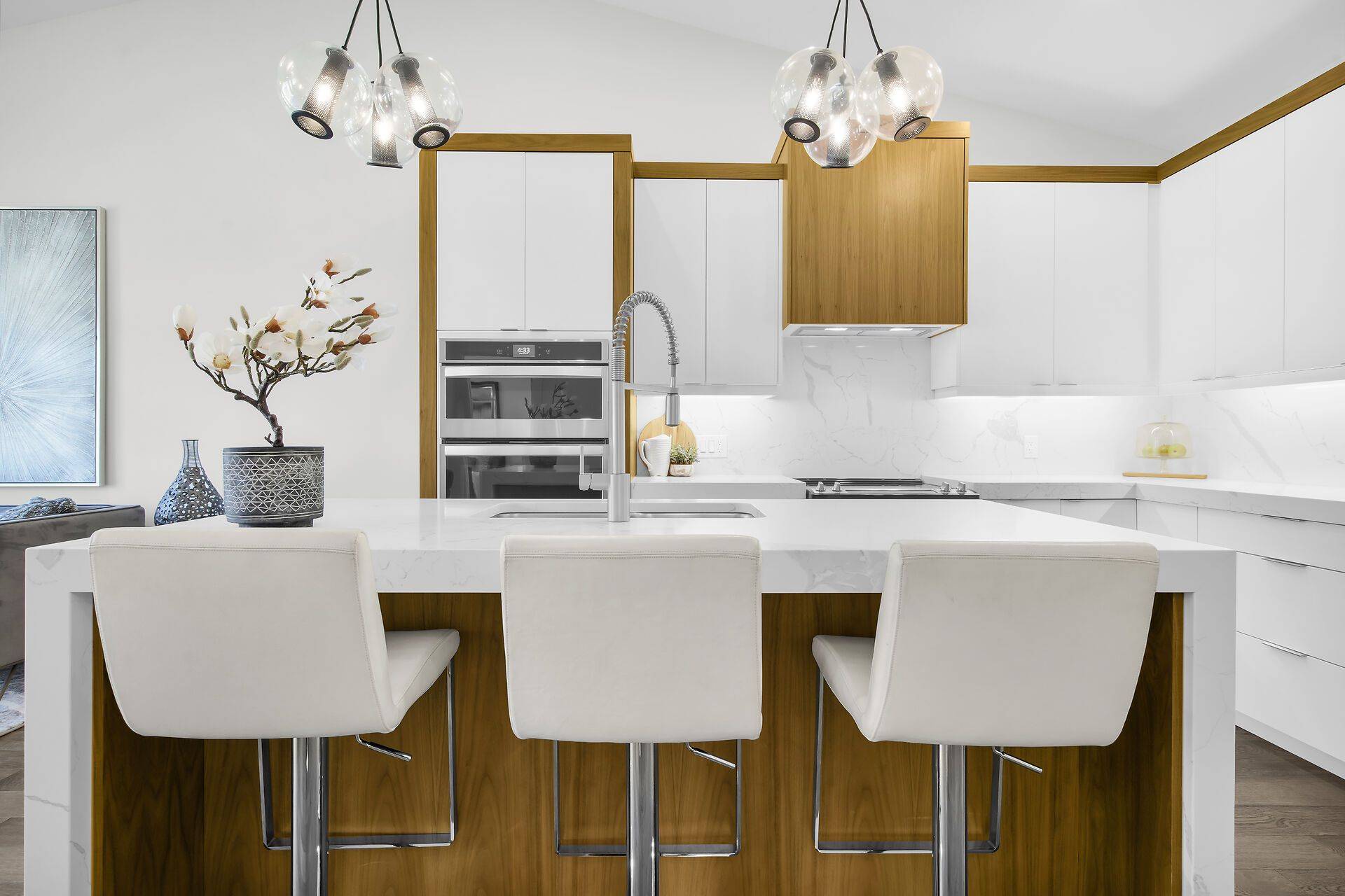 London North, ON N6G 0Z9,2668 Buroak DR