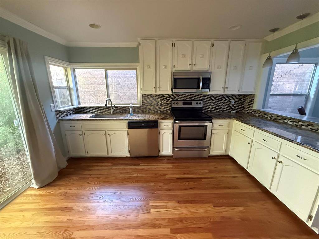 Dallas, TX 75244,4139 Rosser Square