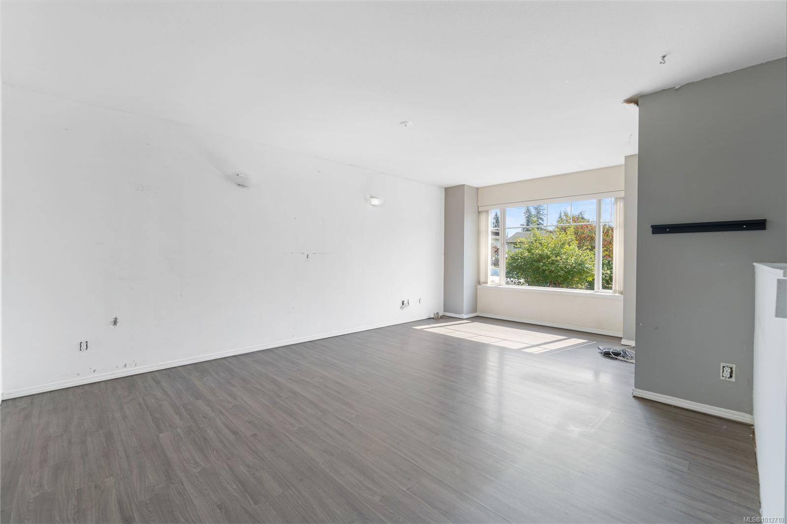 Nanaimo, BC V9T 4H1,3908 Uplands Dr